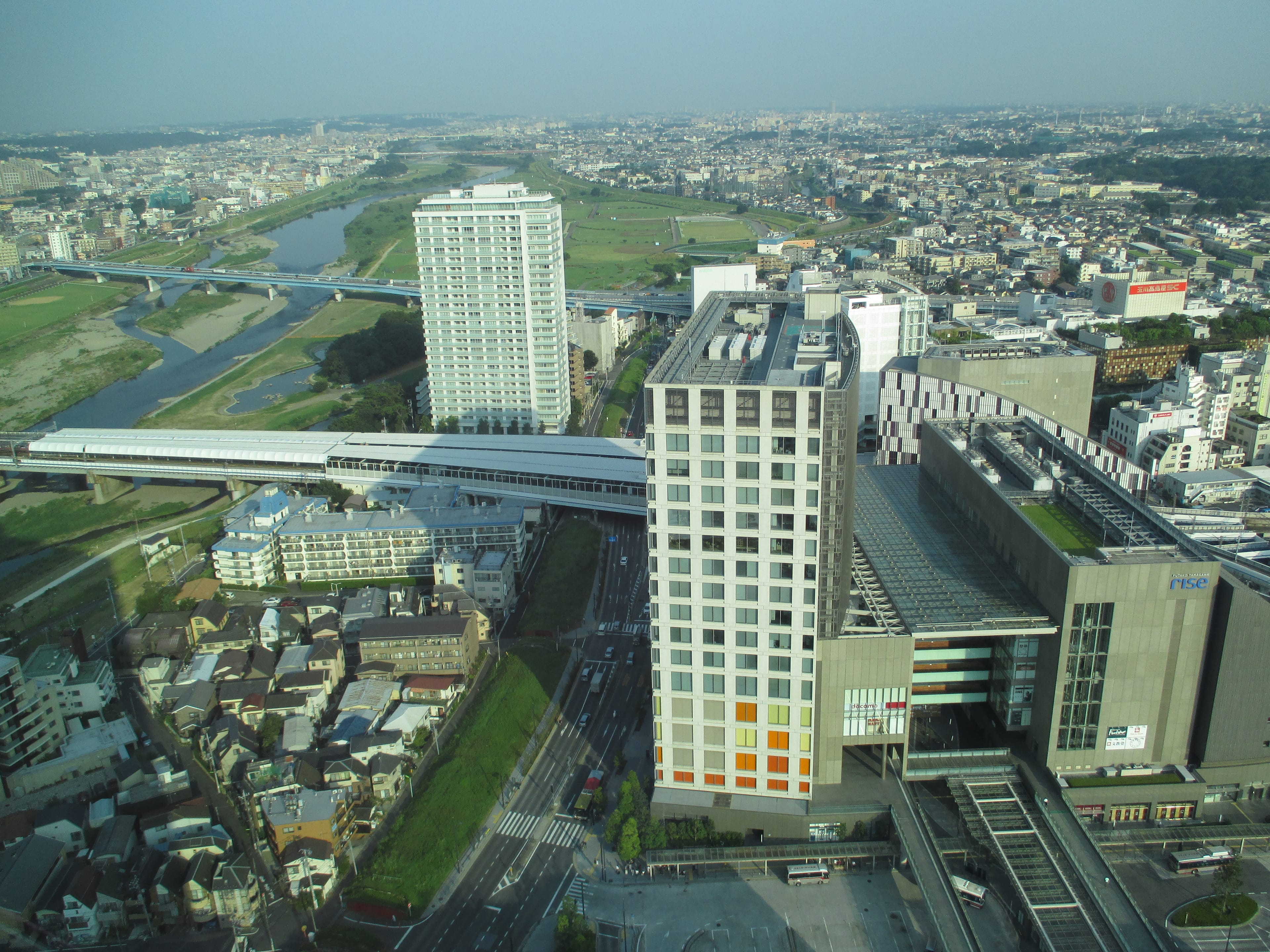 二子玉川駅に住むという選択。上質さと水辺の開放感を、日常の風景にできる街
