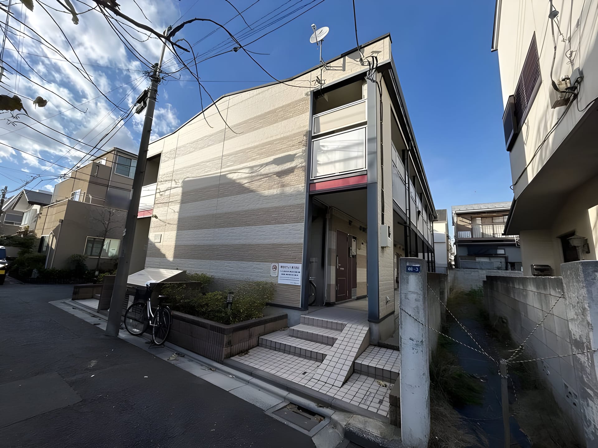 レオパレス大和町 102