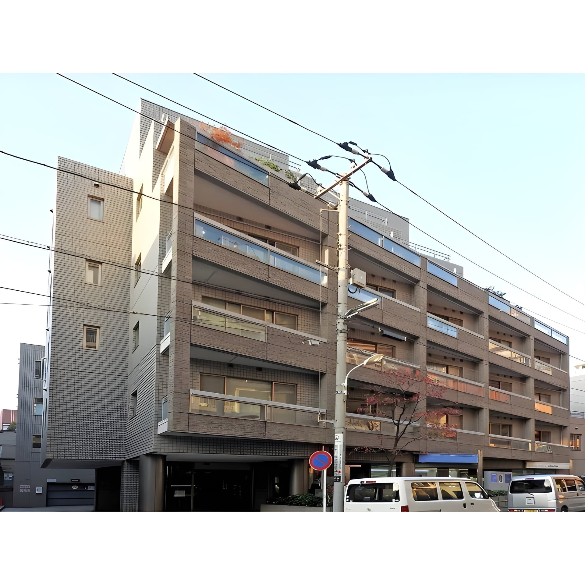 H&M南青山 EAST E205