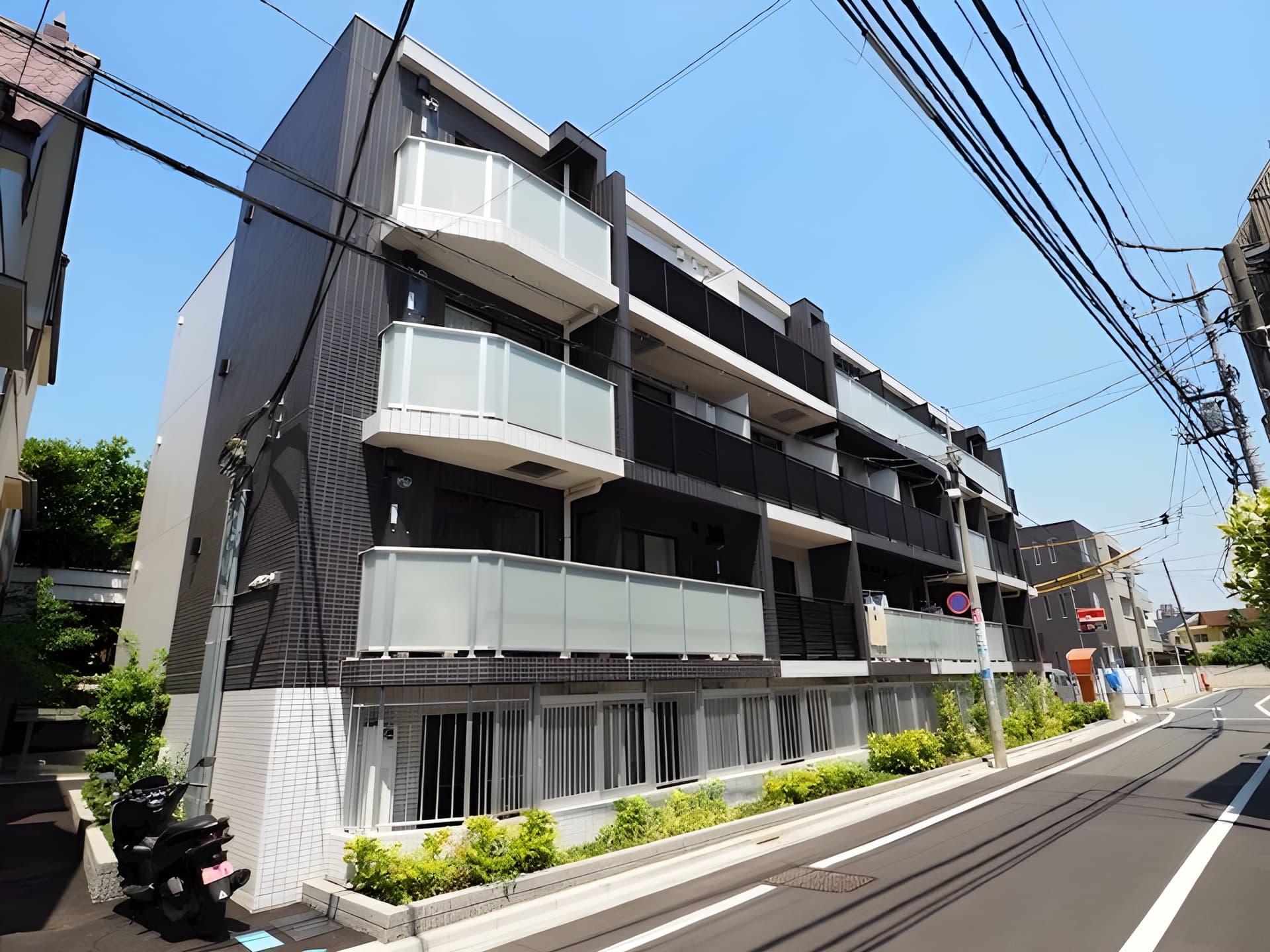 レオーネ方南町 0201