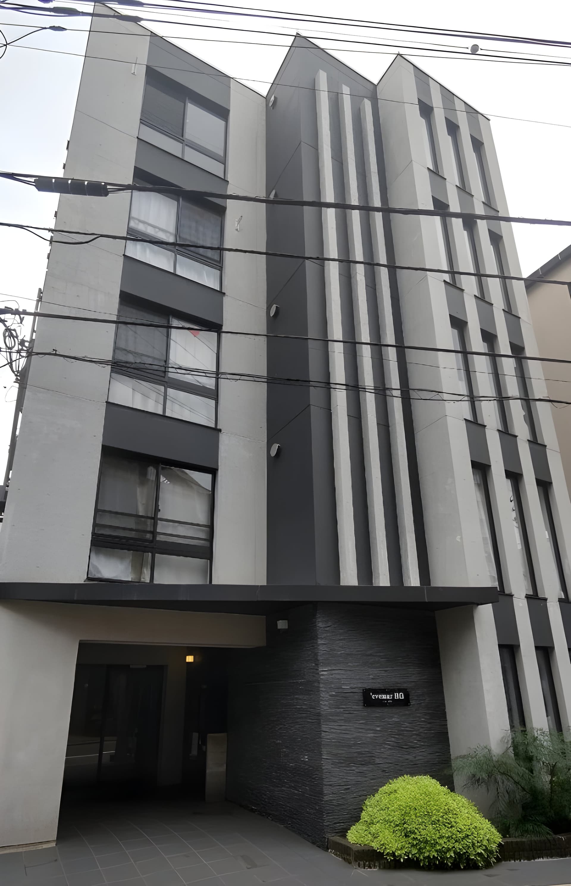 イヴメール目白 401