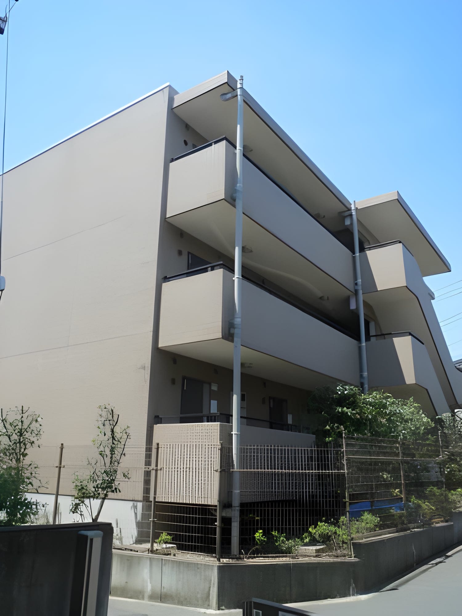 アソシエール駒沢 105