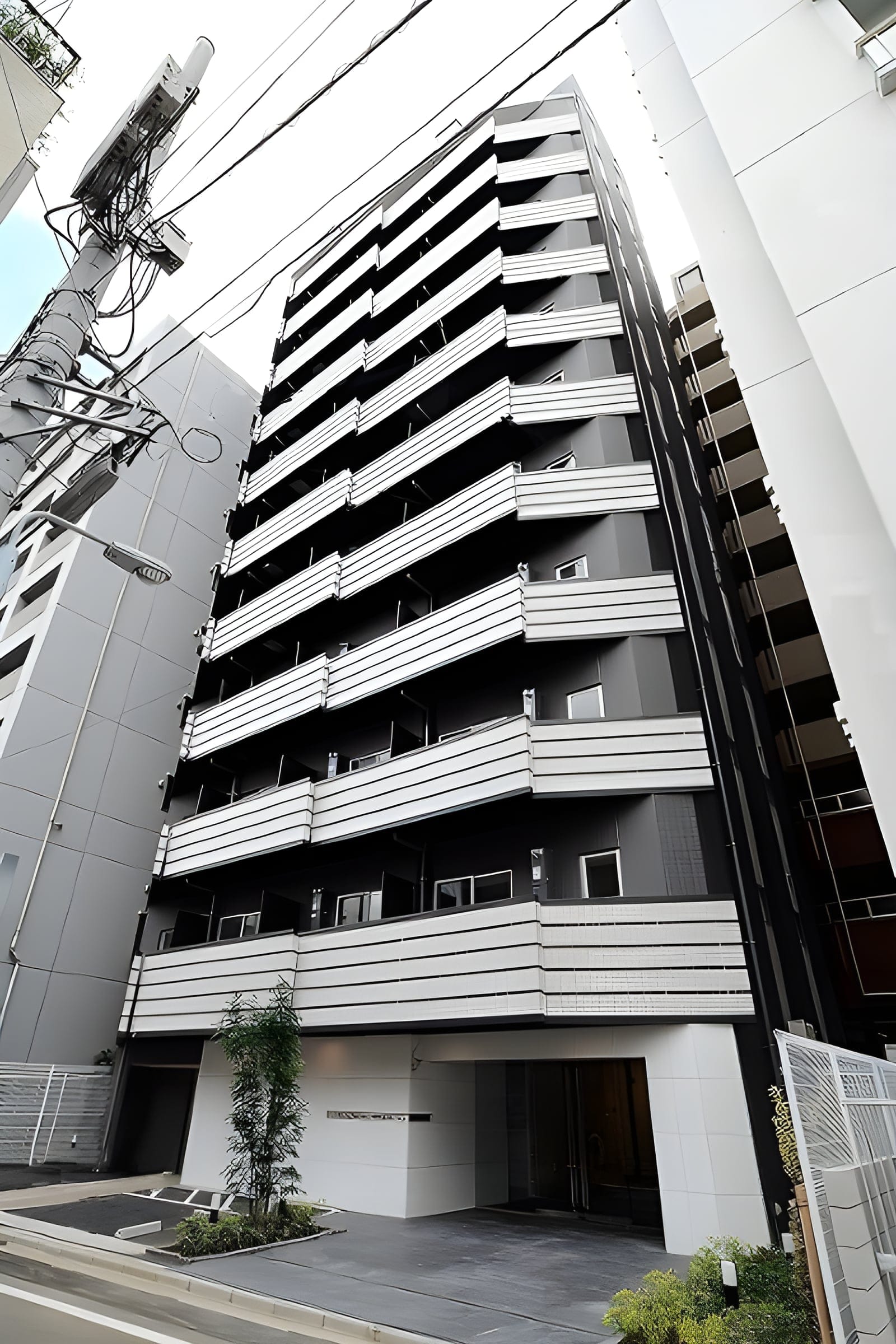 グランドコンシェルジュ新御徒町アジールコート 302