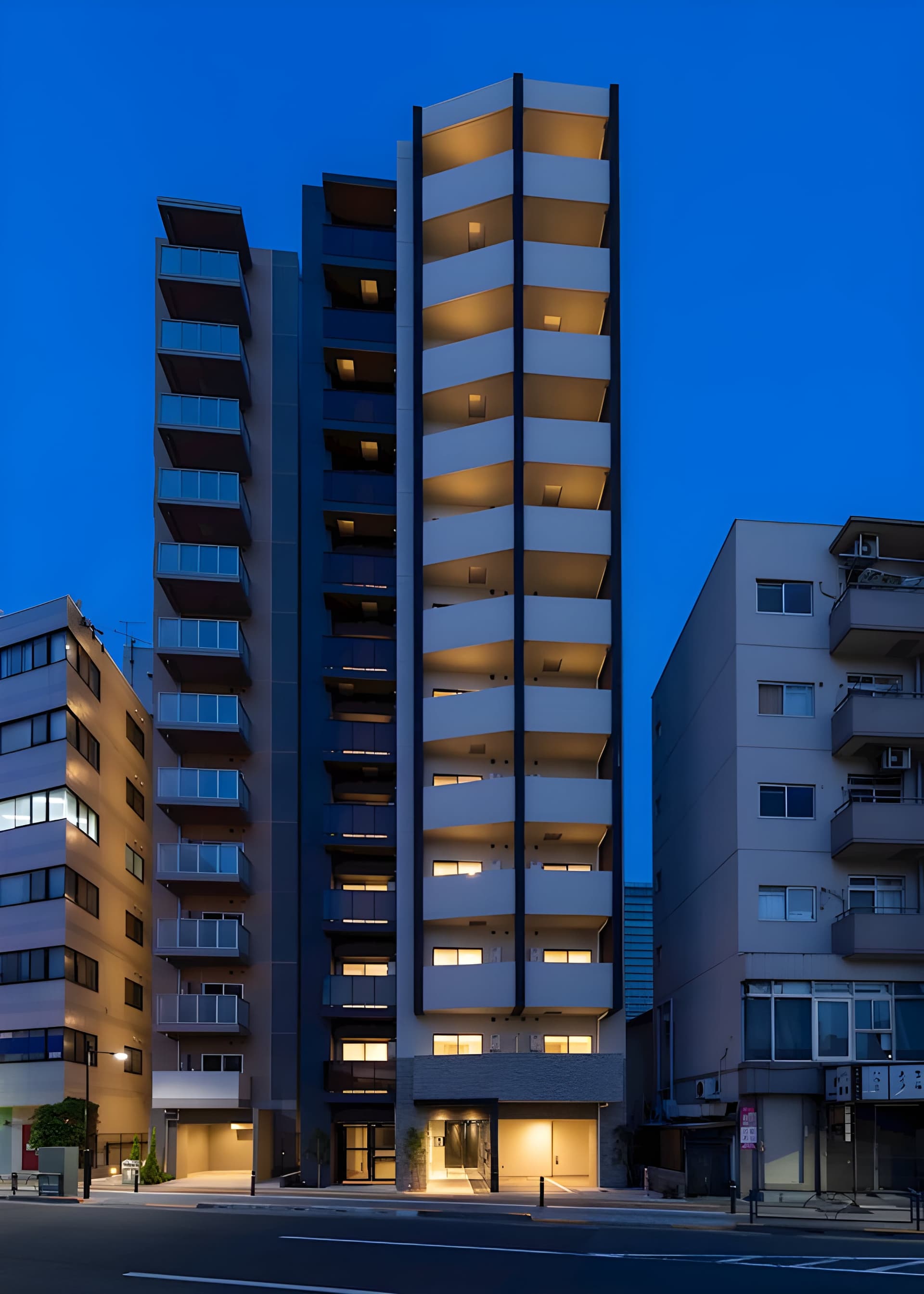 ZOOM池袋West 402