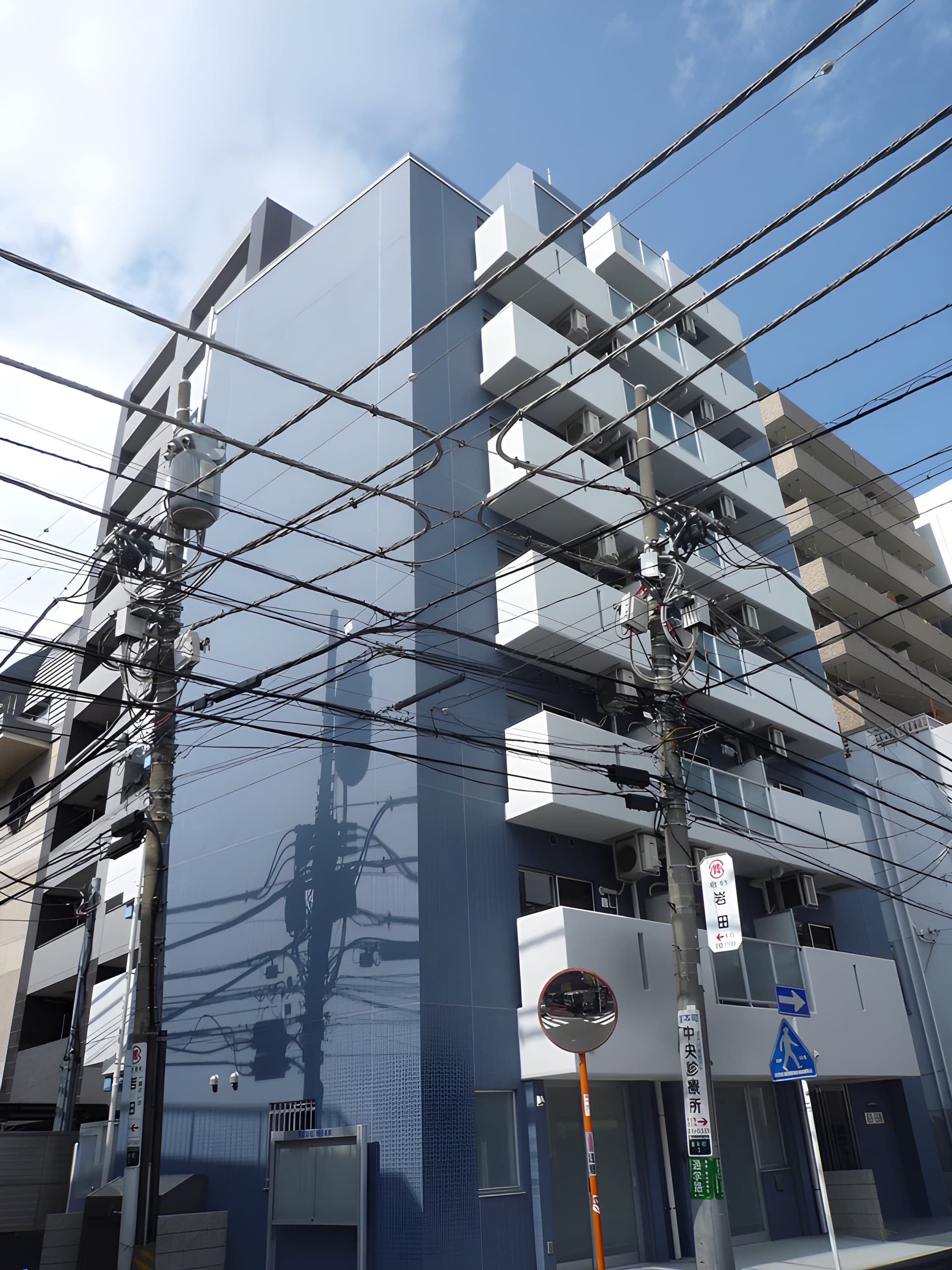 ナインブーランジェ川崎 203