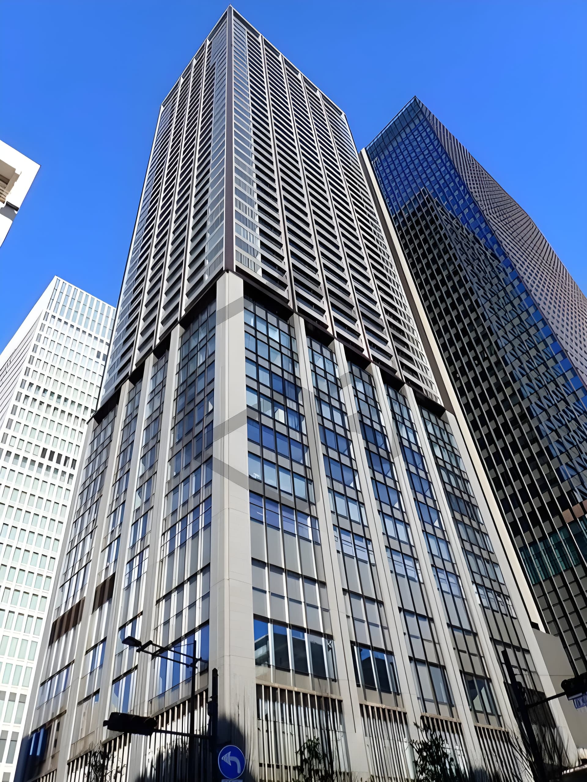 WORLD TOWER RESIDENCE 3001