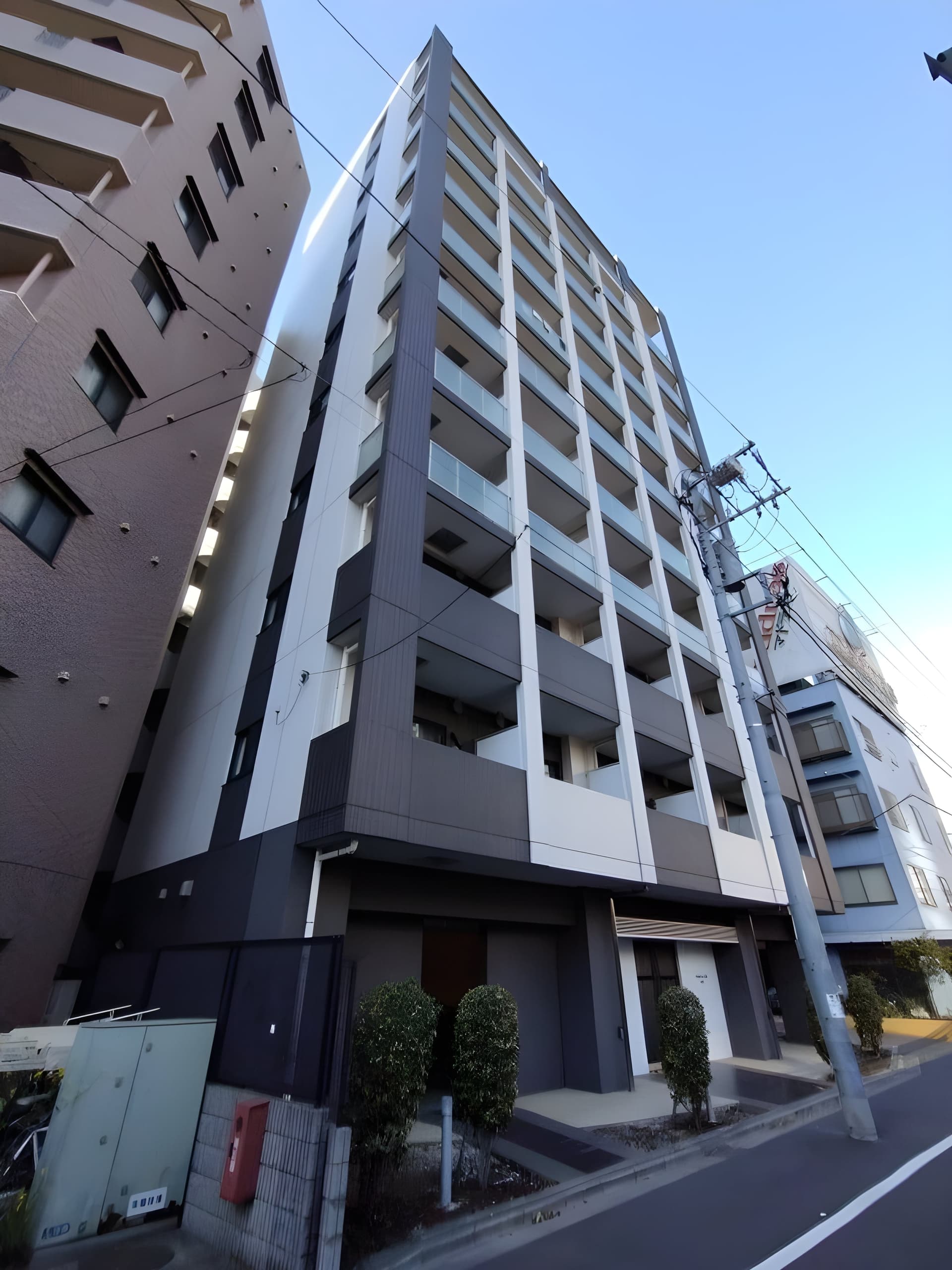 PREMIUM CUBE 三田 202