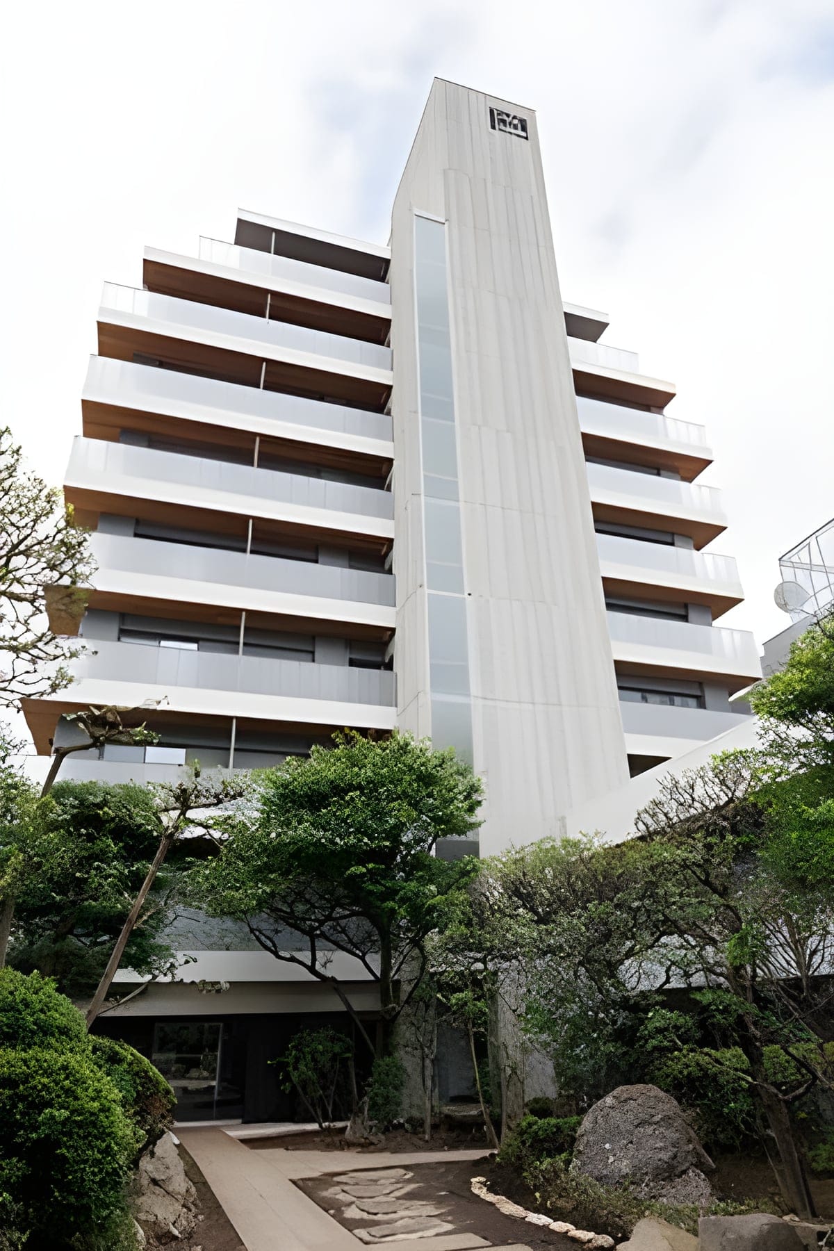 シャトレ信濃町 201