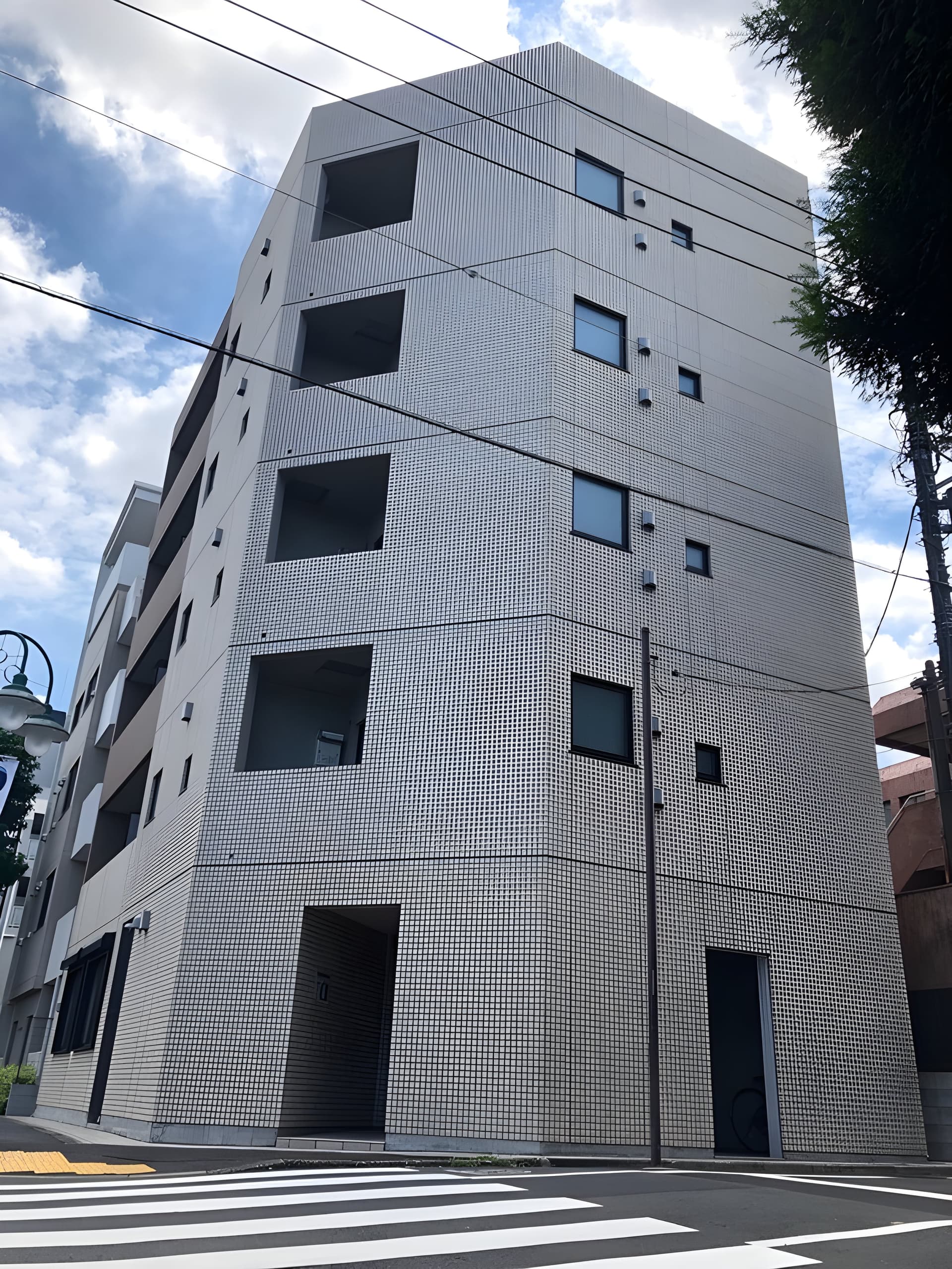KAMINOGE The α 403