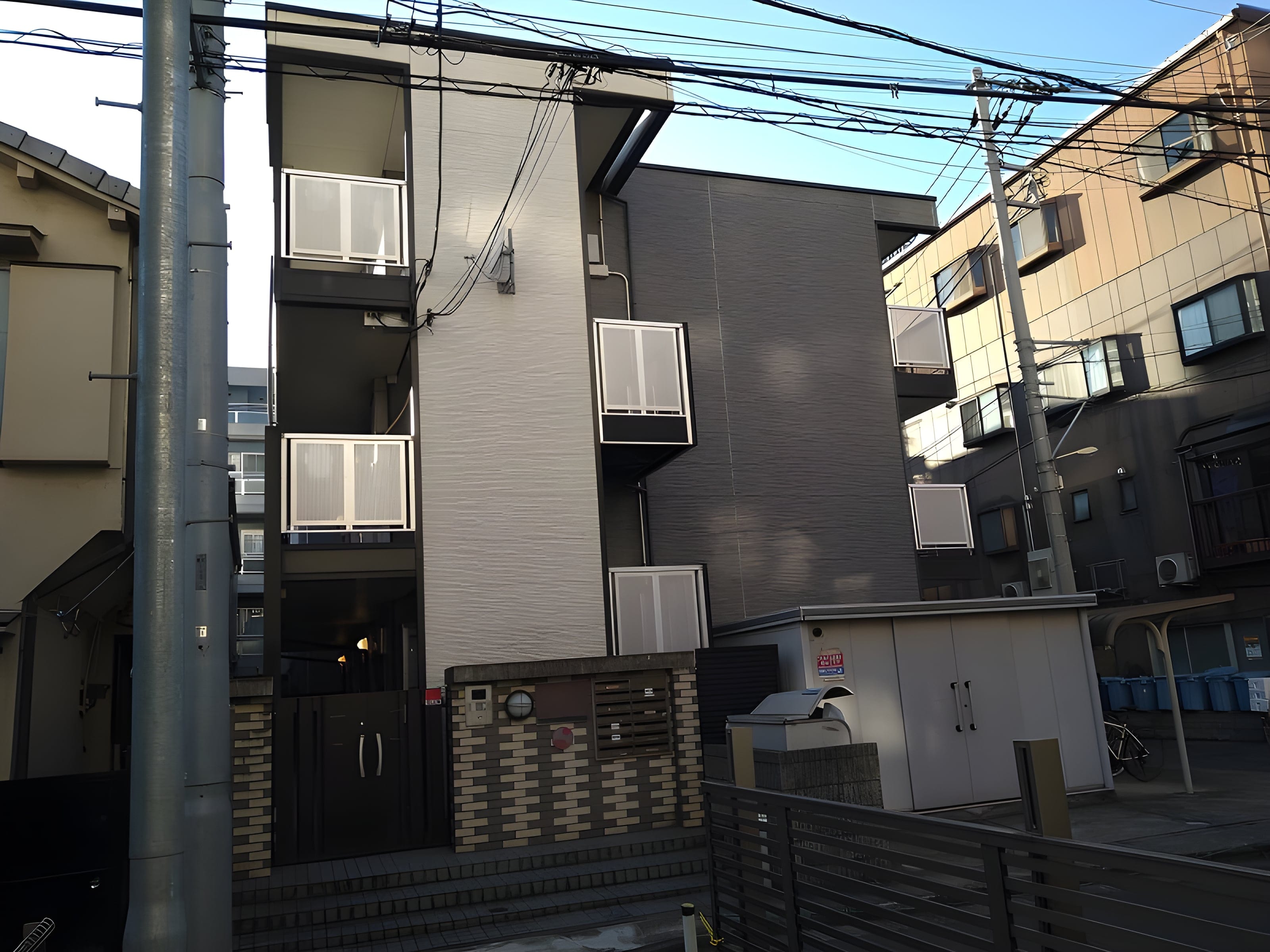 レオパレスプランタン 102