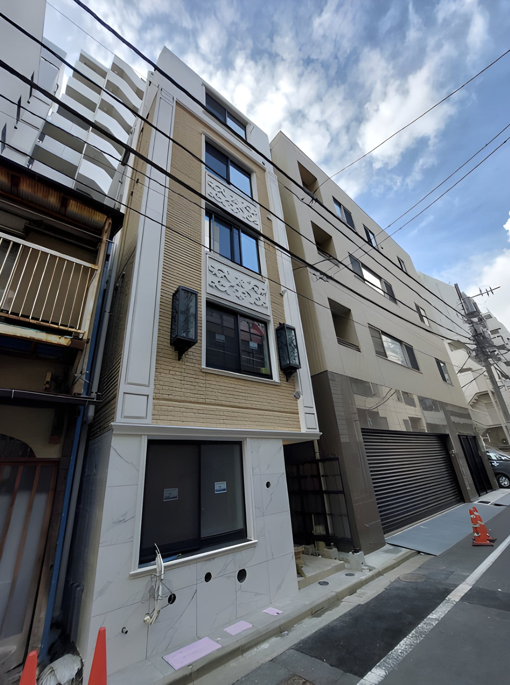 HJ PLACE GINZA EAST 302