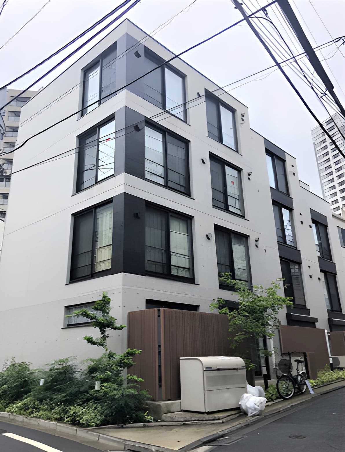 LEGALAND東新宿 203