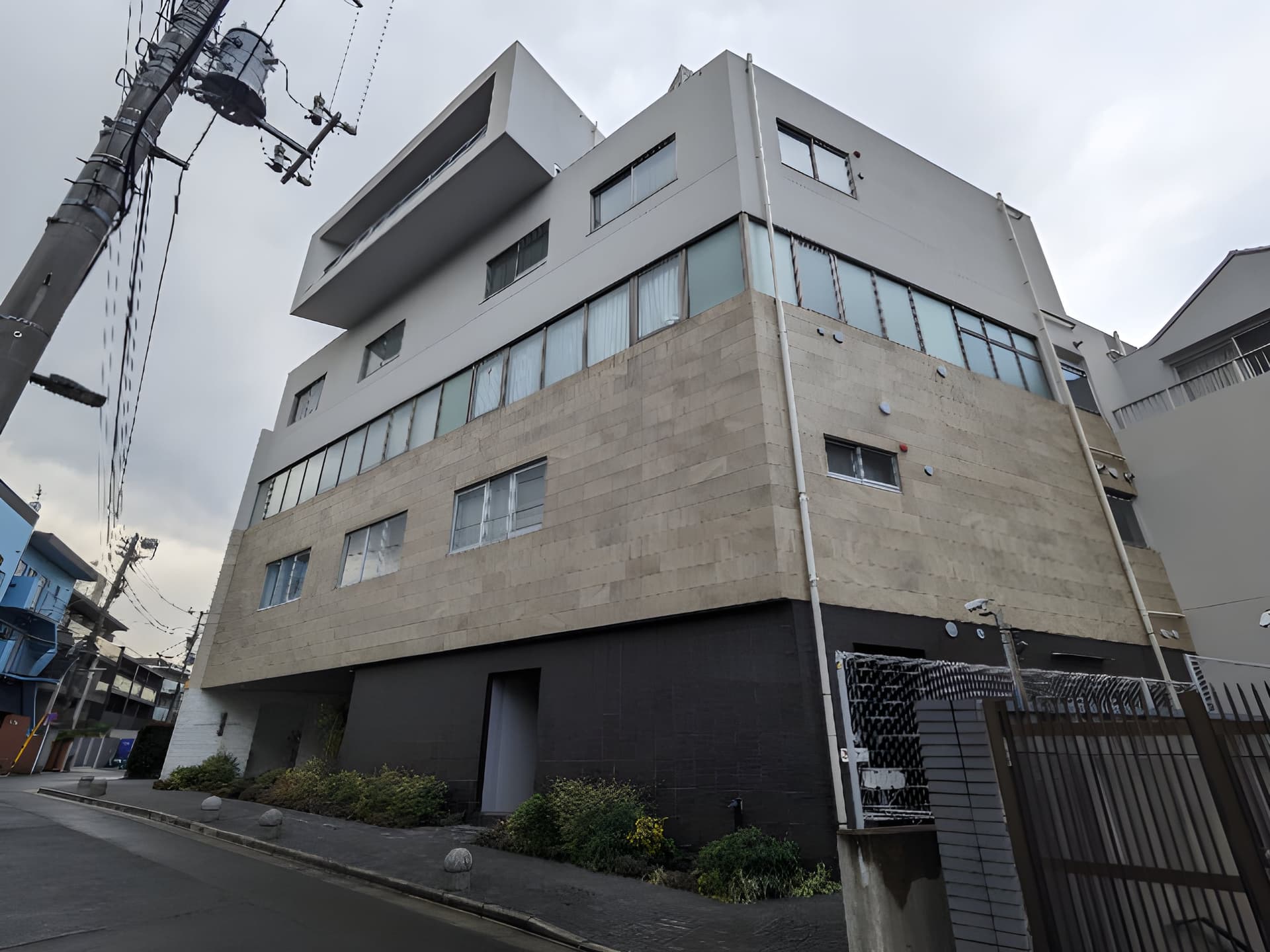 レセーヌ白金長者丸 306