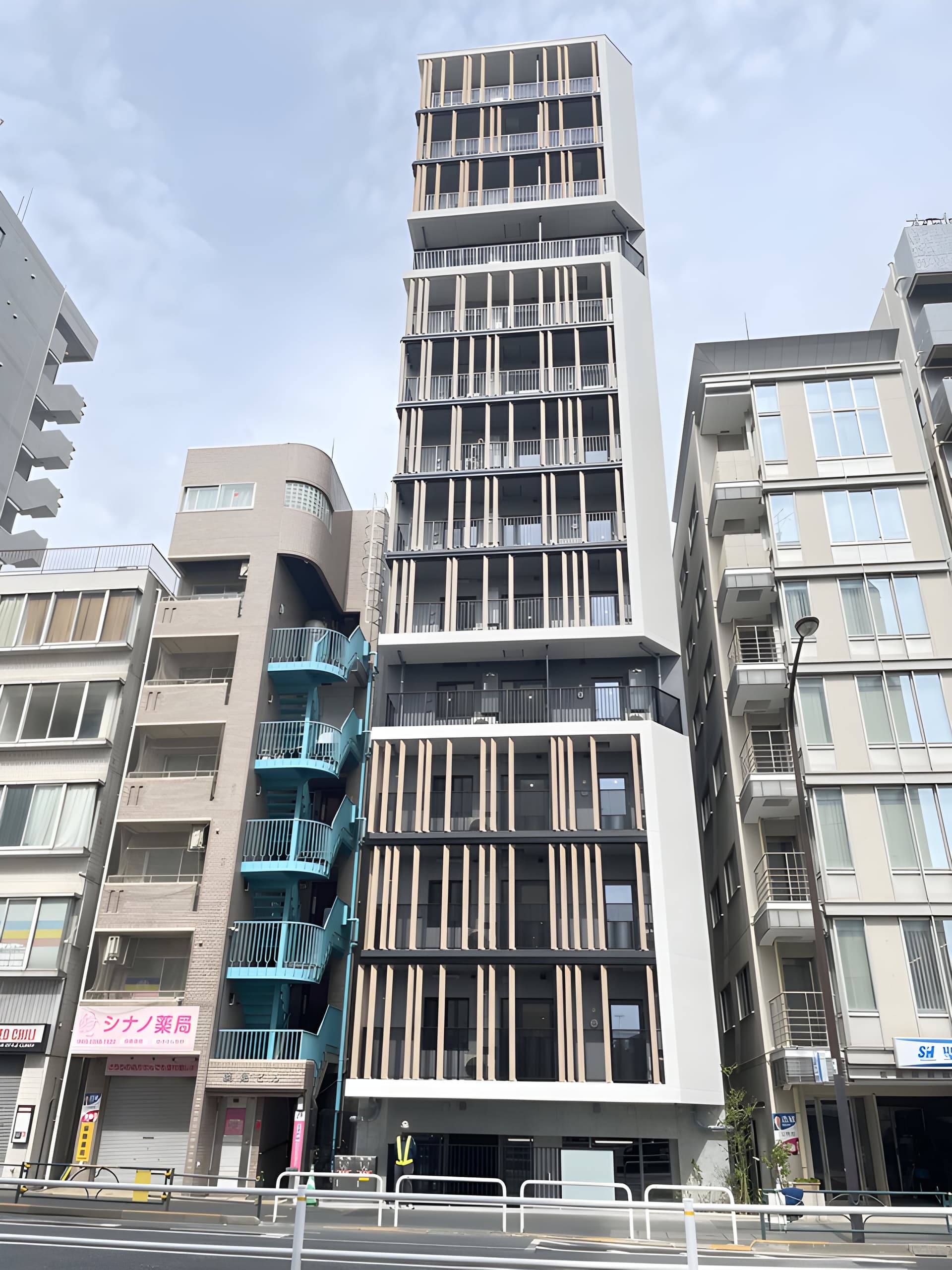 サンウッドフラッツ新宿四谷三丁目 17万円/入力なし/18,000円