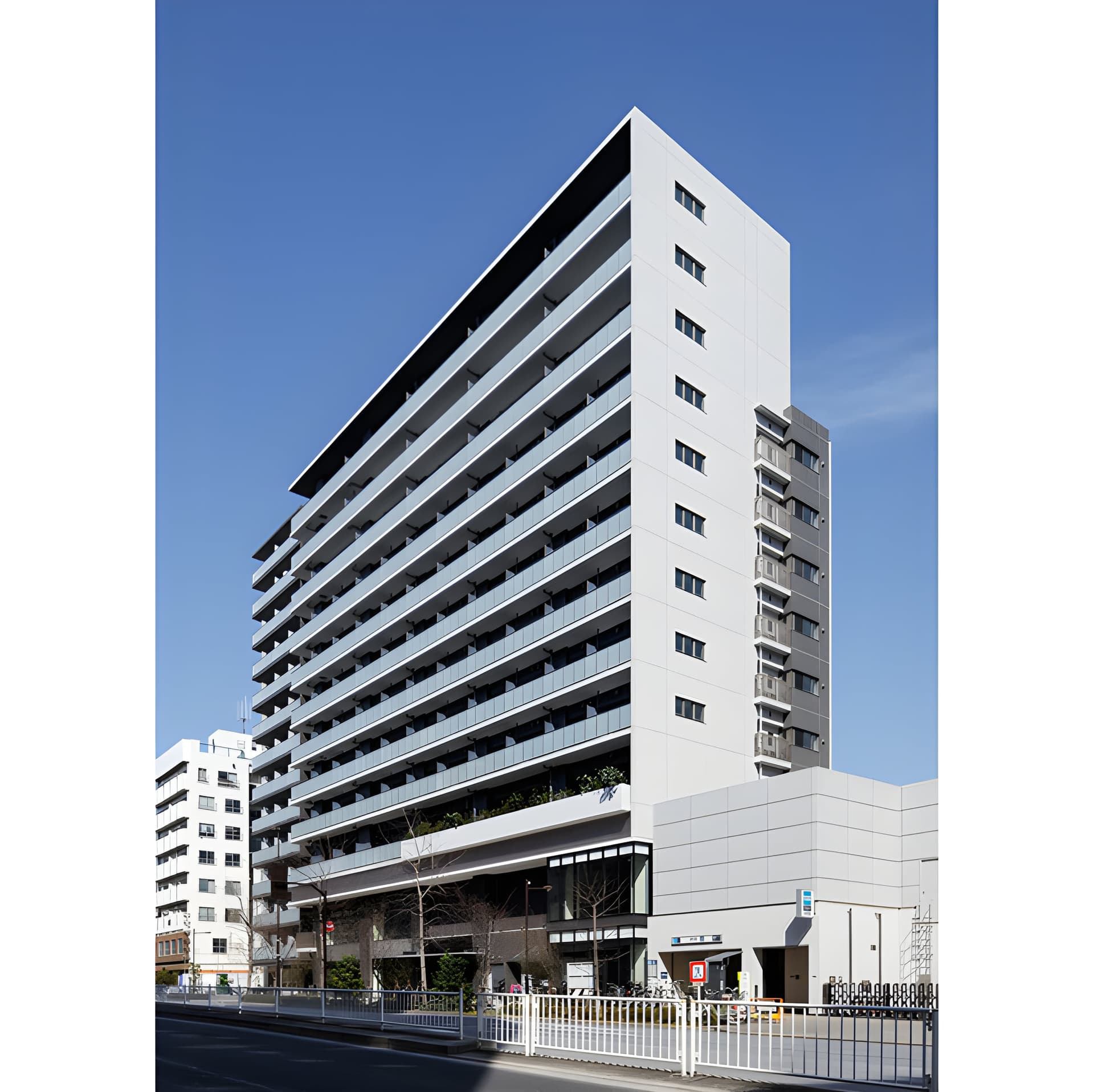 コンフォリア東新宿ステーションフロント 0507