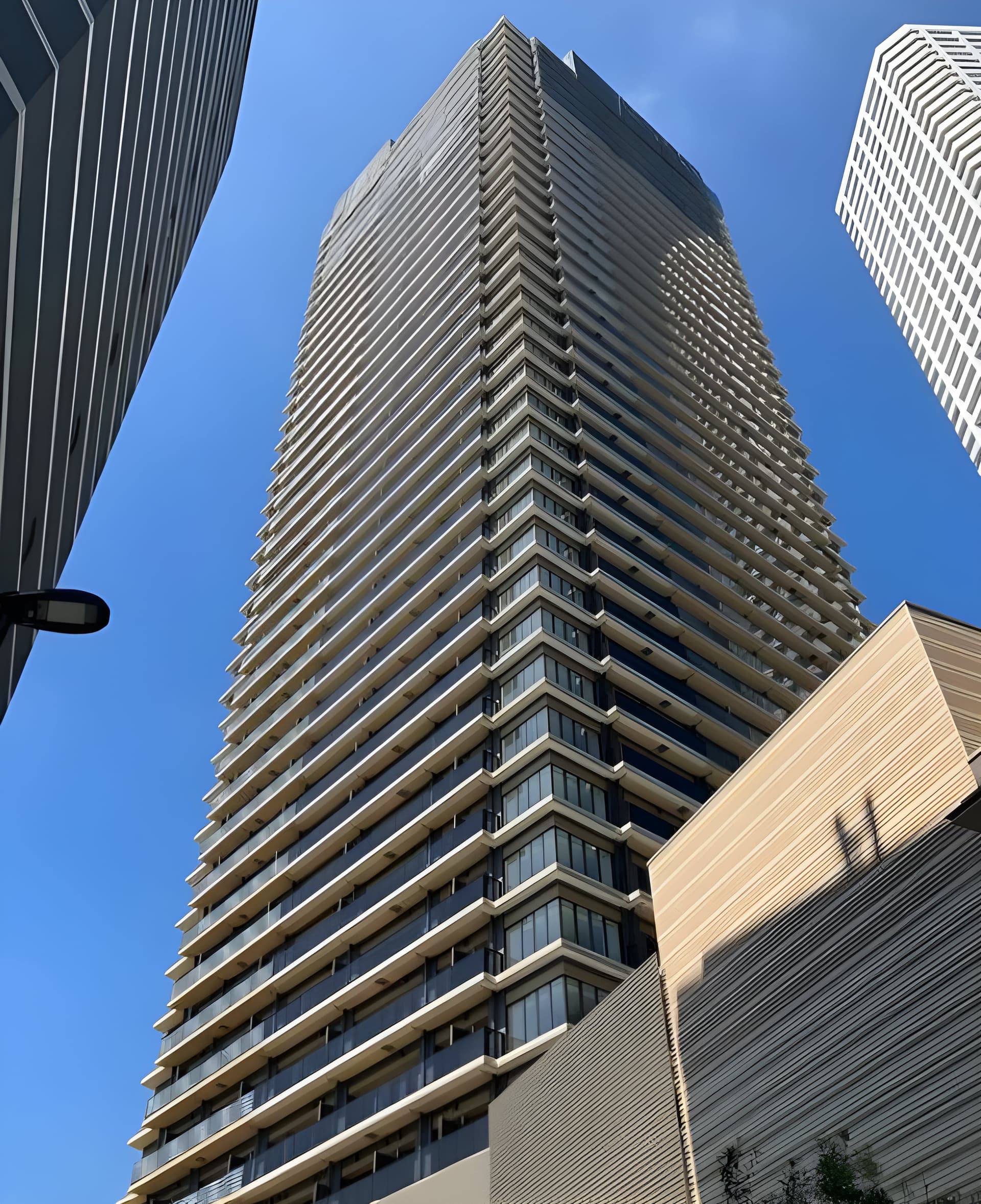 パークタワー西新宿 712
