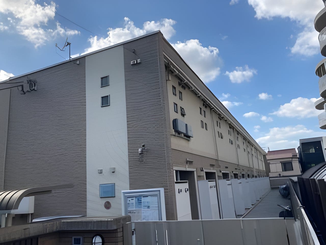 レオネクストやまと 203