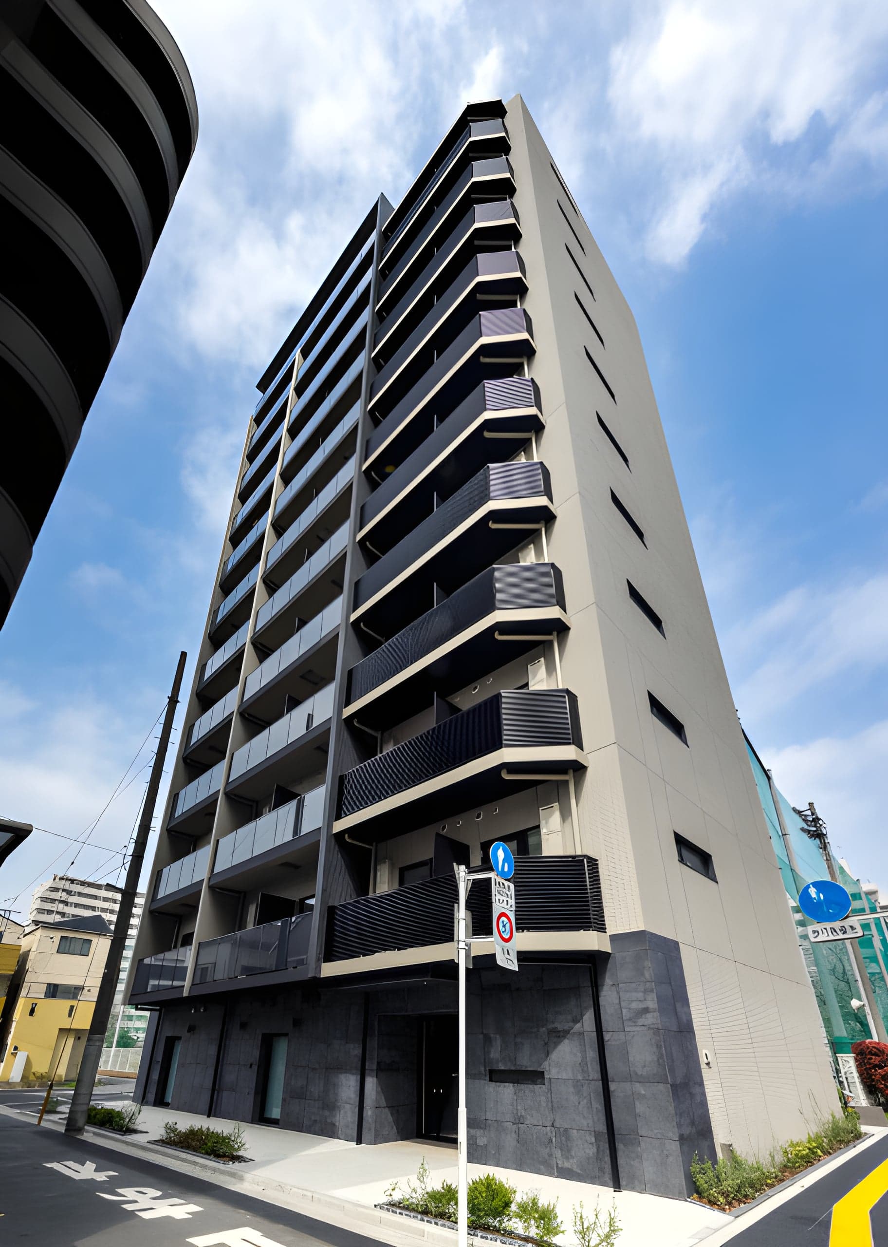 フュージョナル千住緑町 902