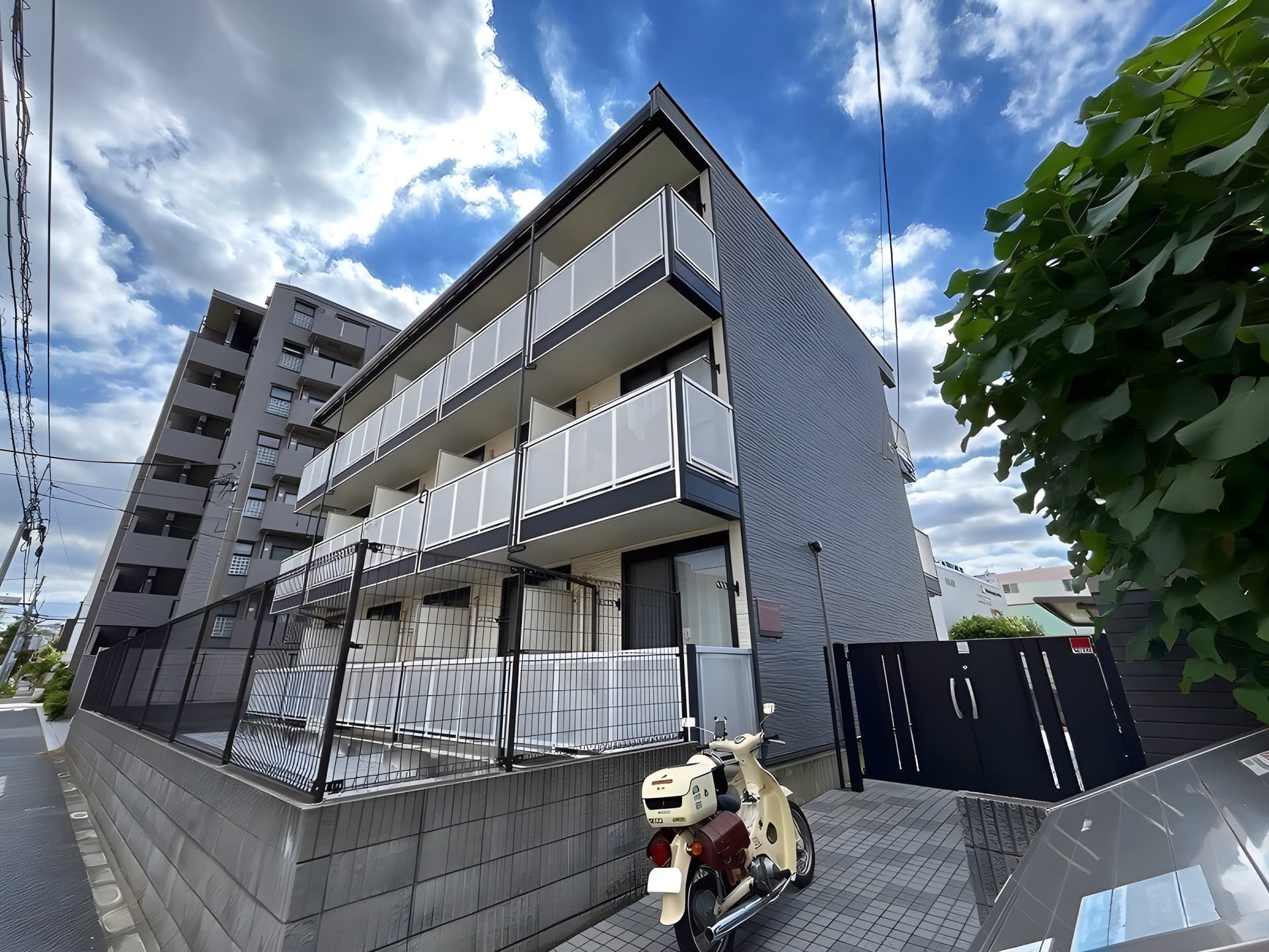 レオパレスサルカンドラ 205