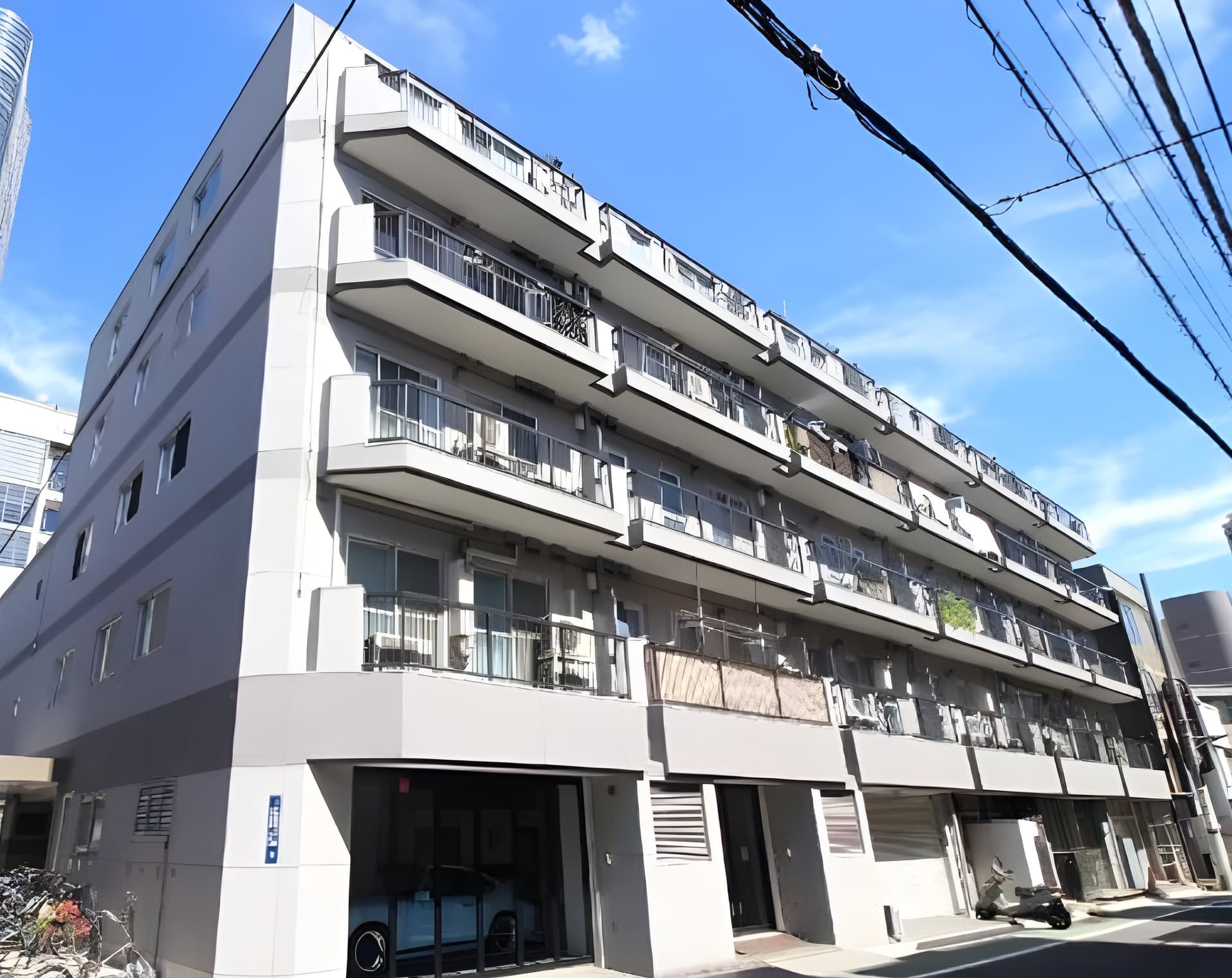 麻布狸穴ナショナルコート 202