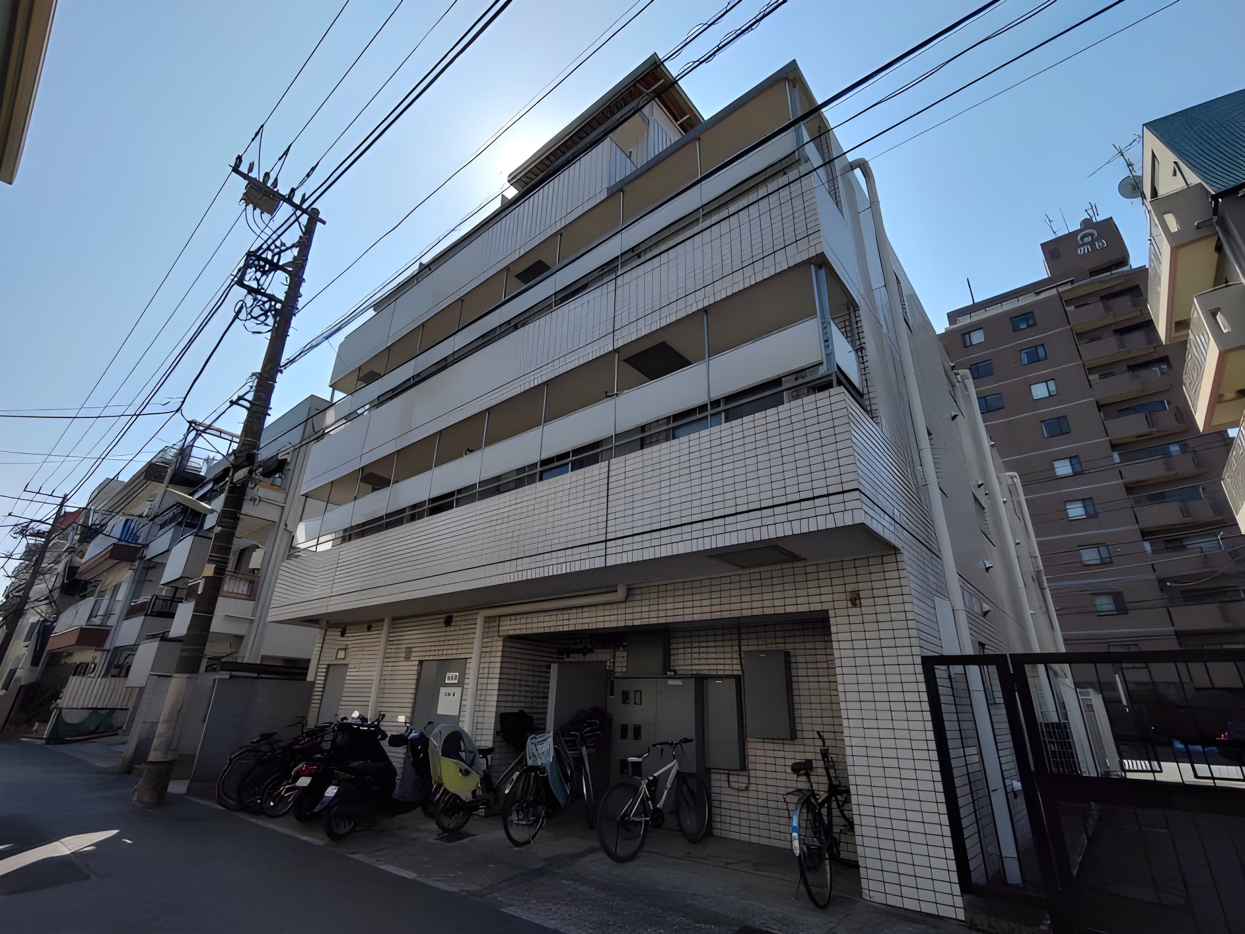 ハナブサマンション 401