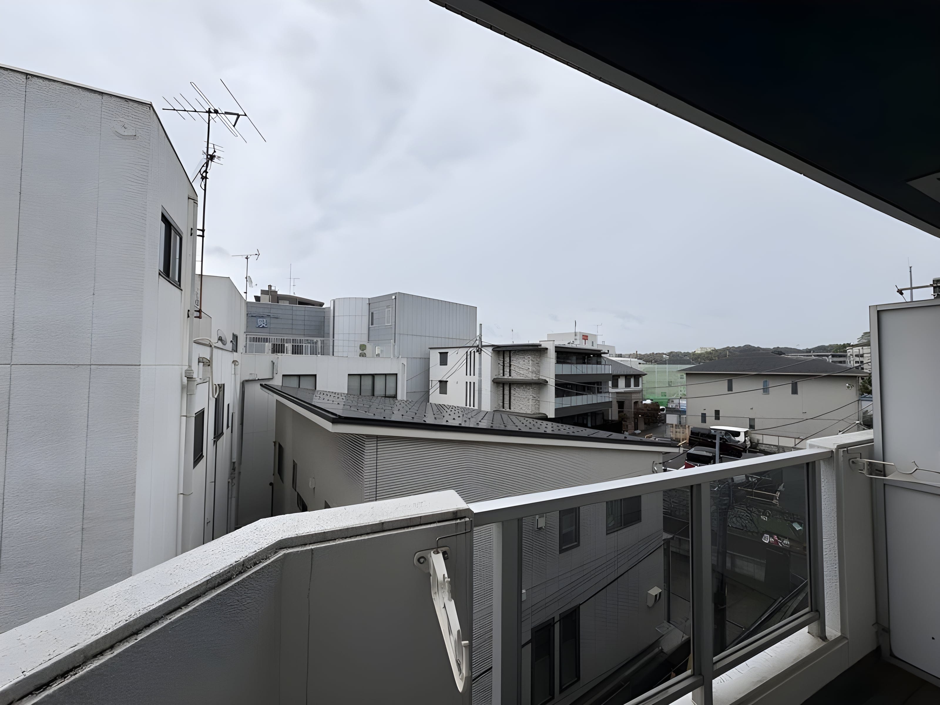 エタージュ中山 405