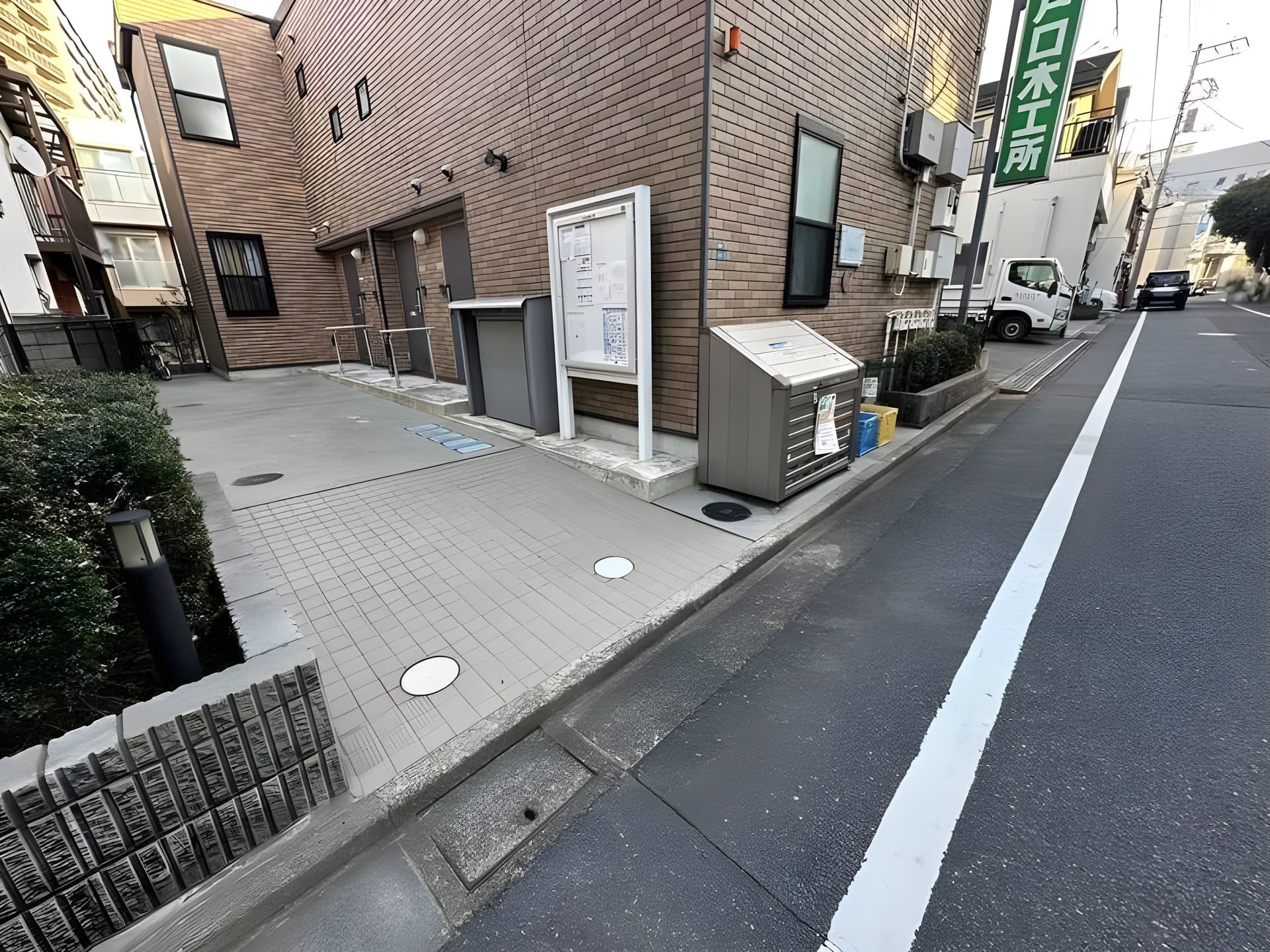 レオネクストアコラート 102