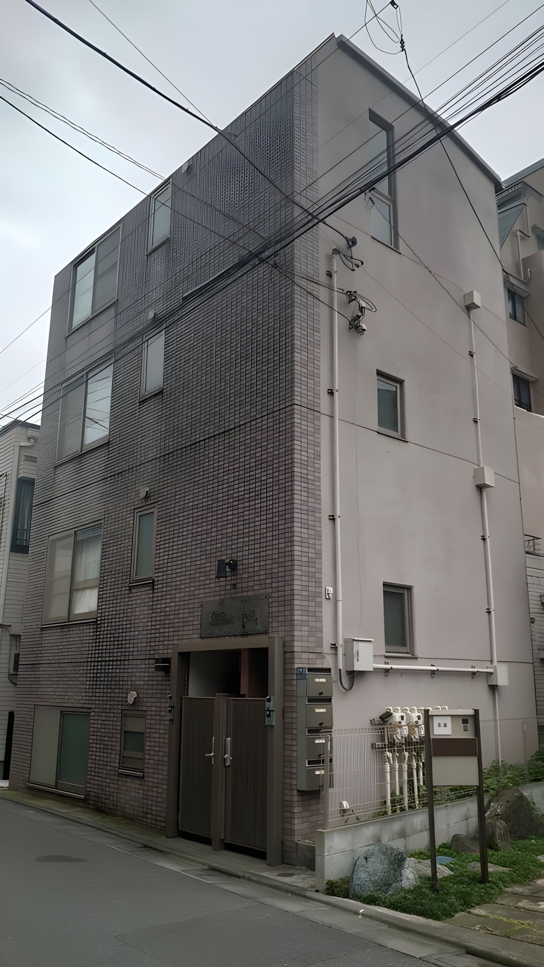ホームズ桜坂 101