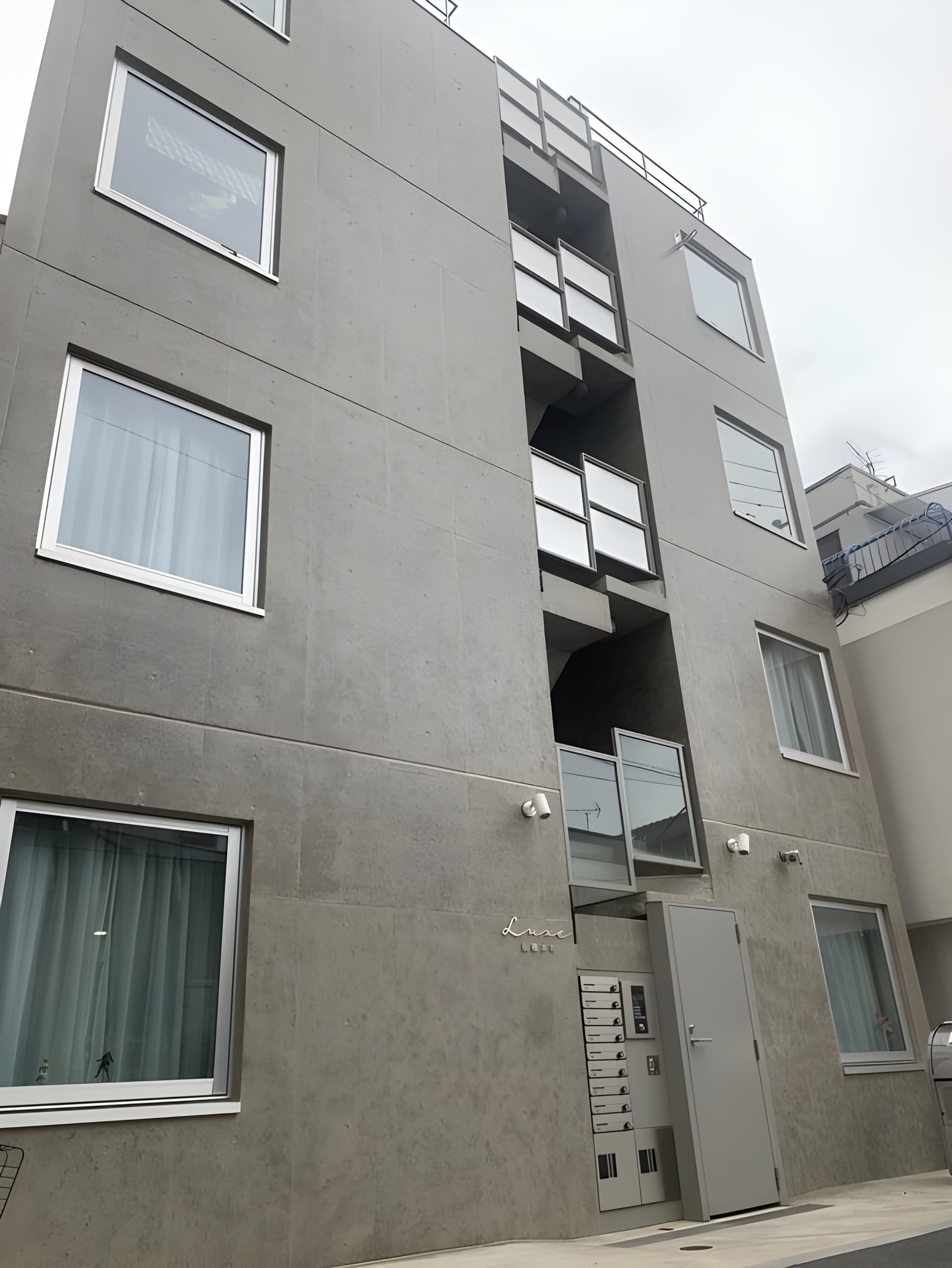 LUXE板橋本町 402