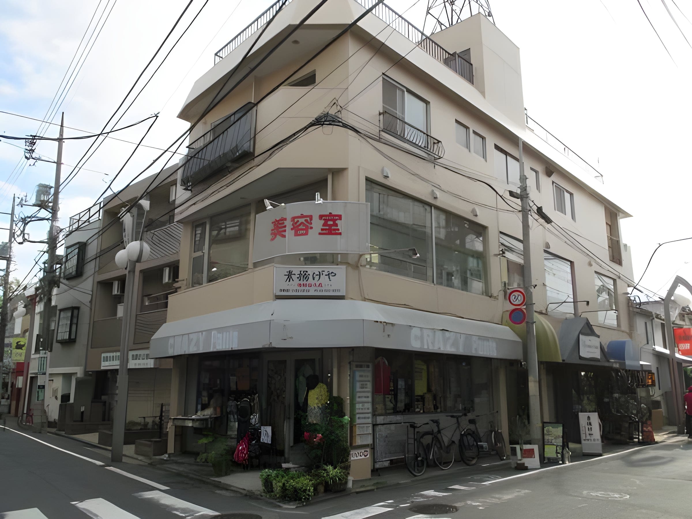 鈴木第一ビル 301 間取り図
