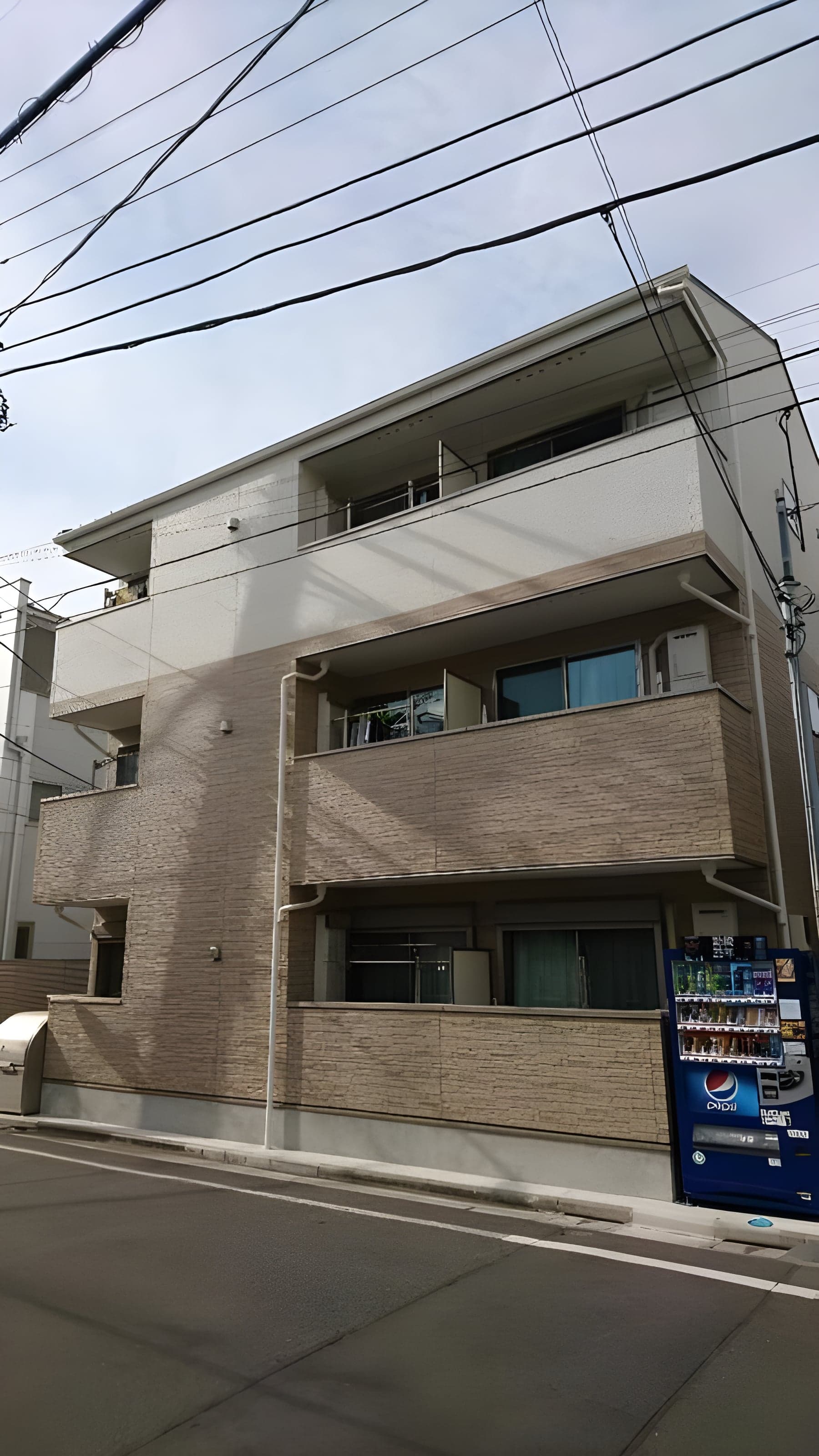 Lily平井 303