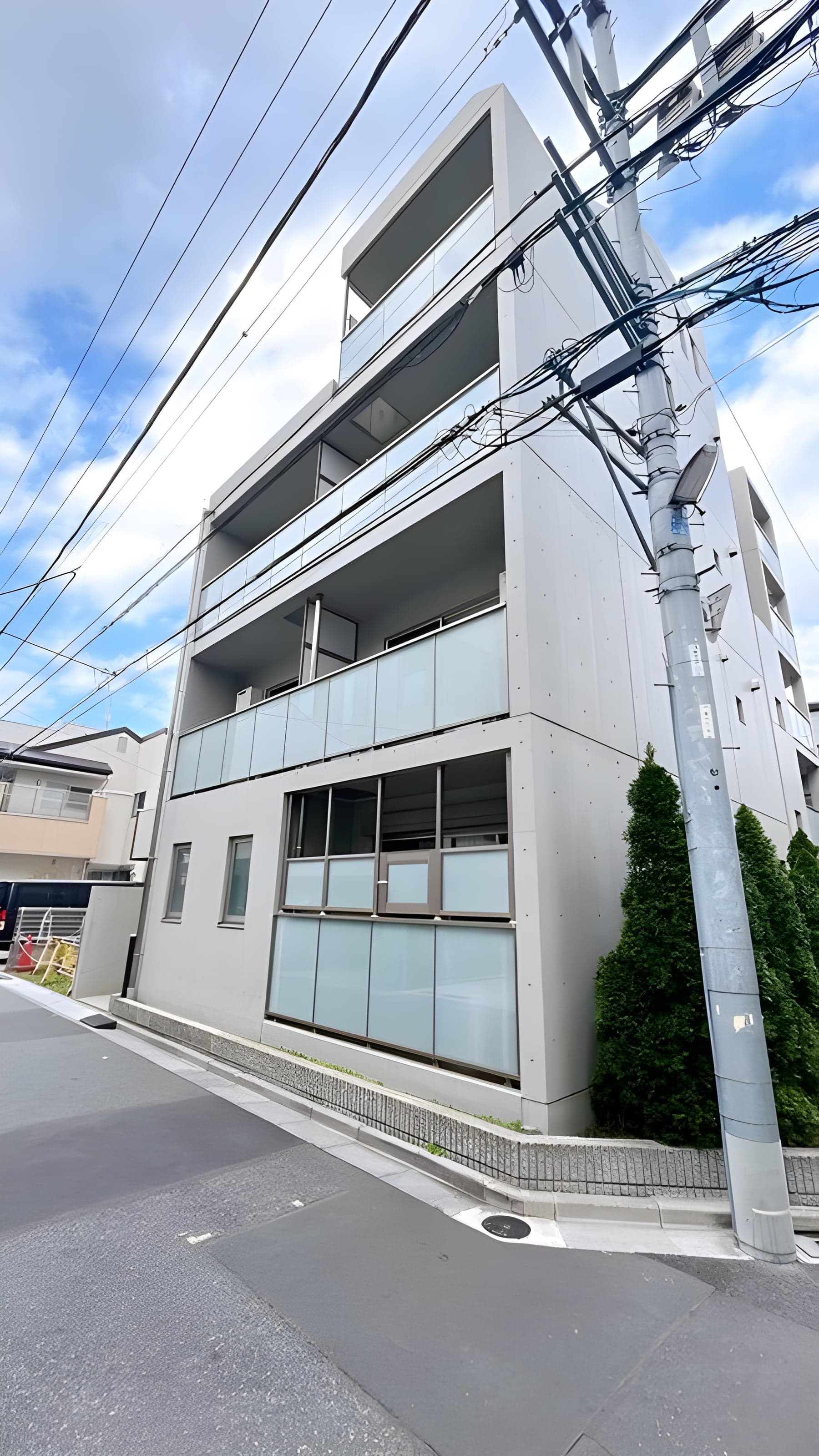 七番館 302