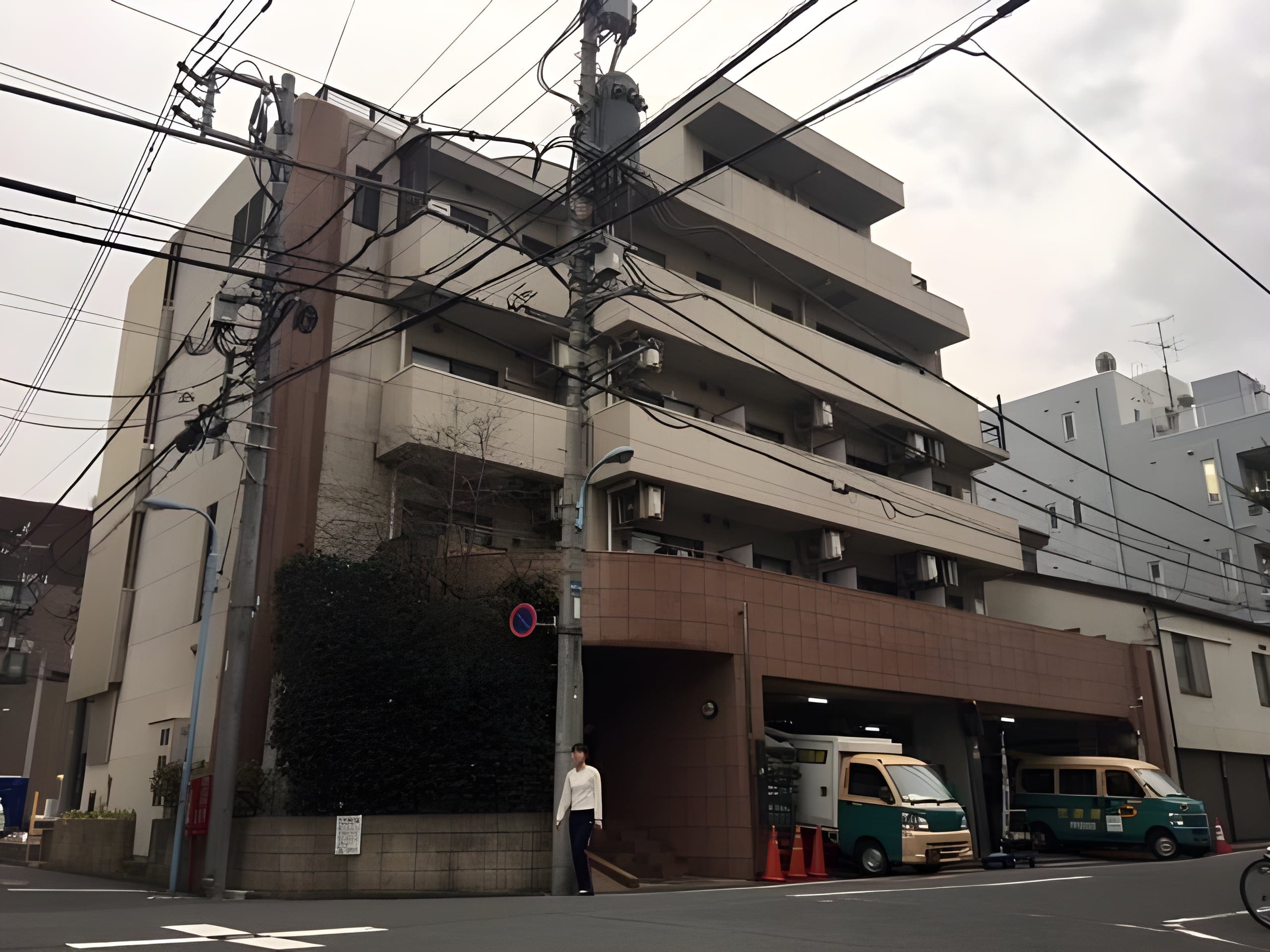 高円寺スルーエ 303