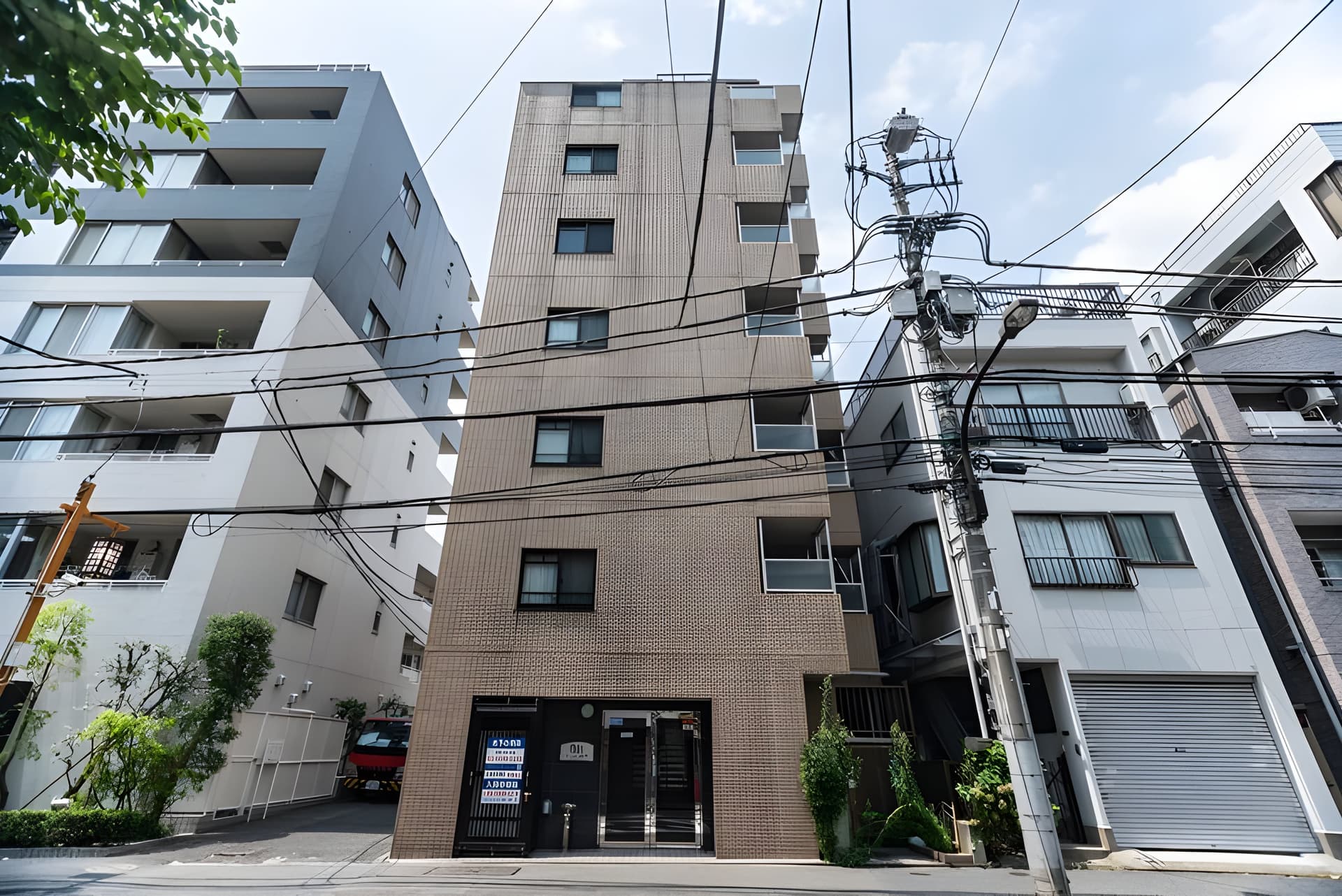 プレール市ヶ谷納戸町 704