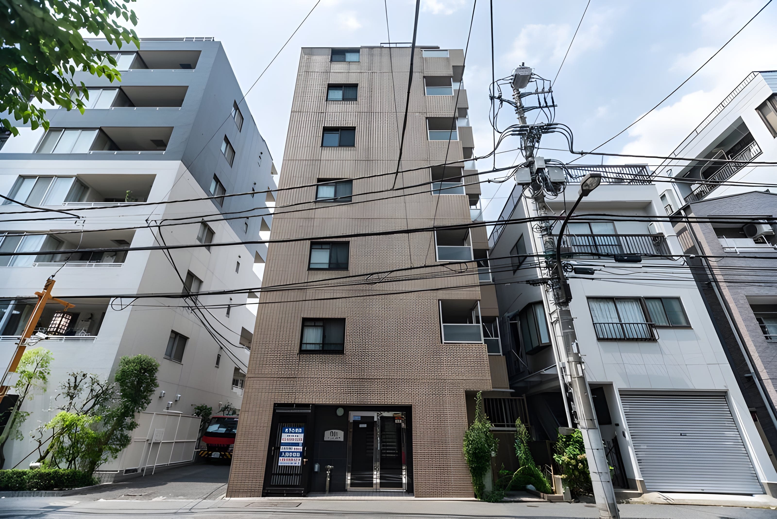 プレール市ヶ谷納戸町 704