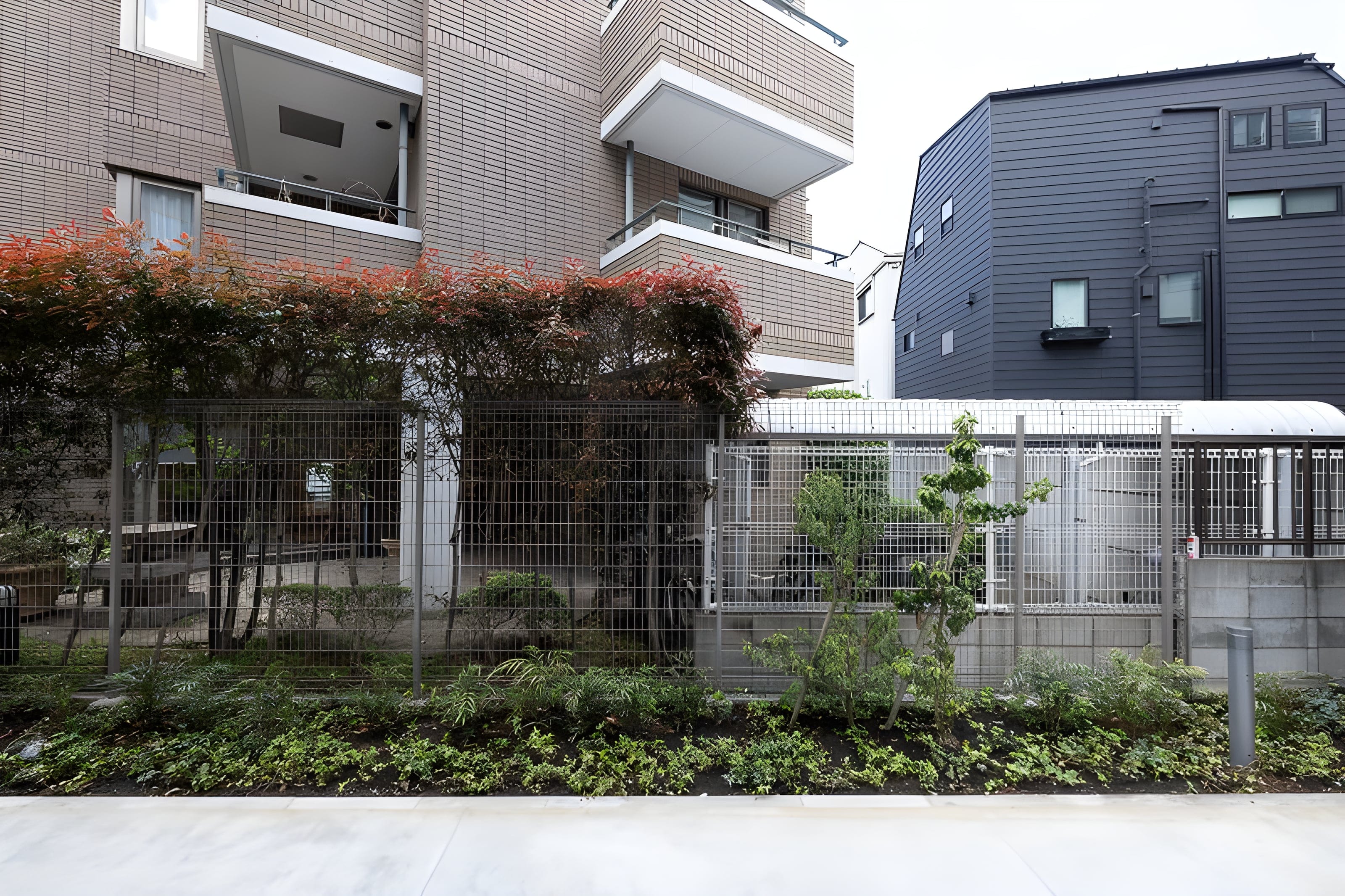 S.E.S. 102