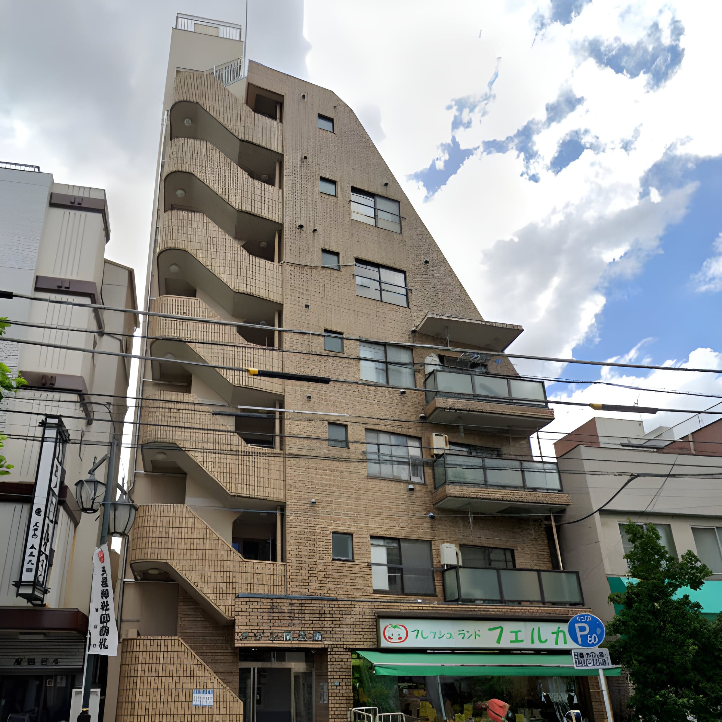 メゾン南大塚 402