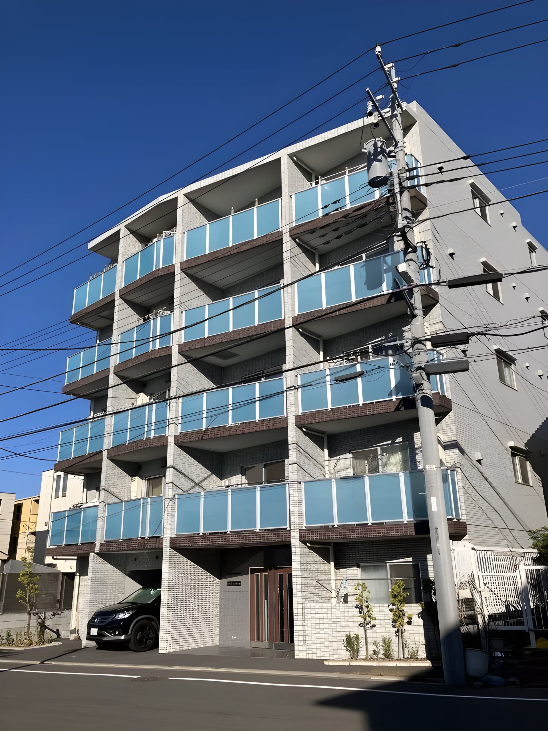 ペアパレス六町1号館 301