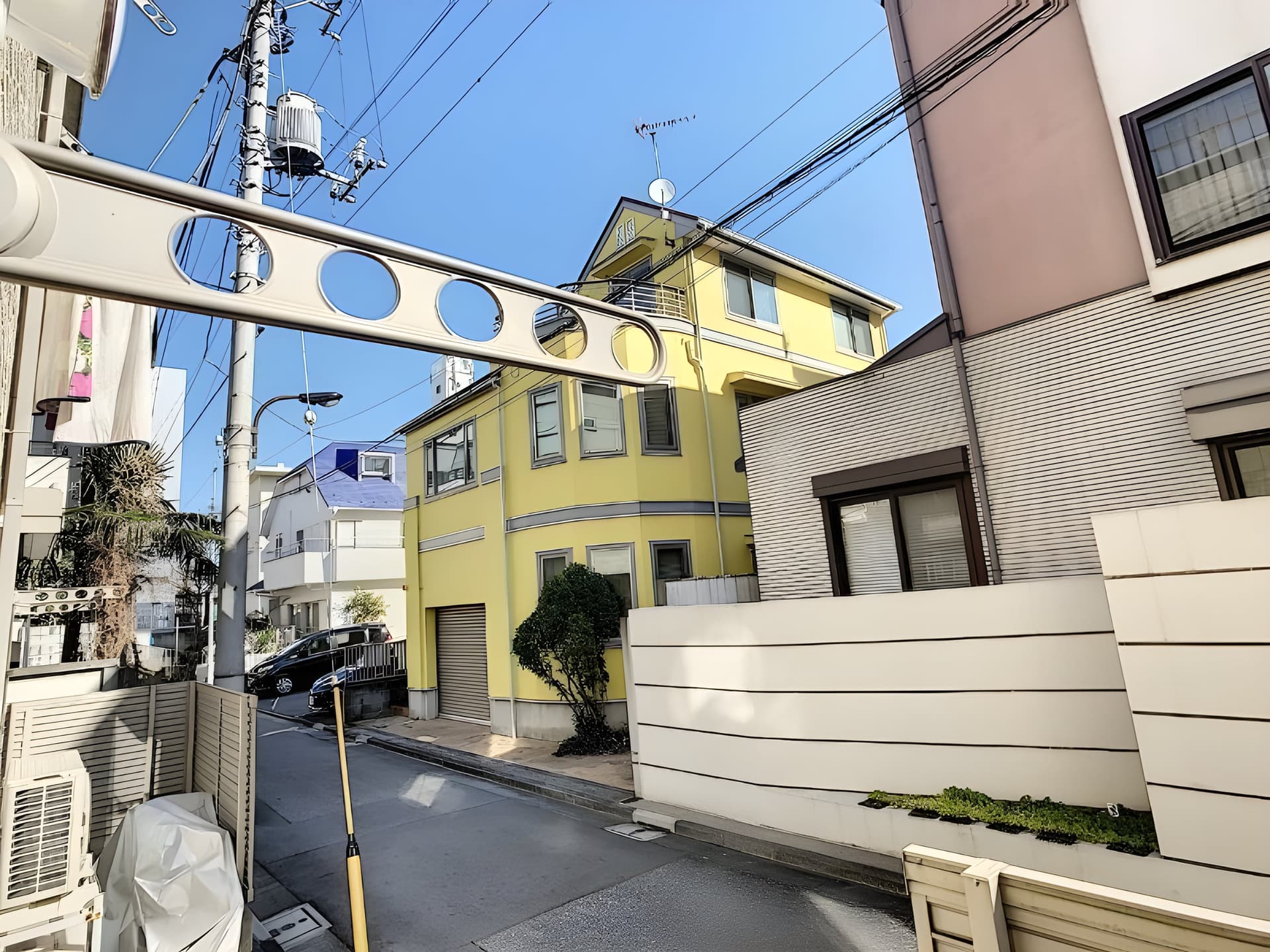 フローラ落合 102