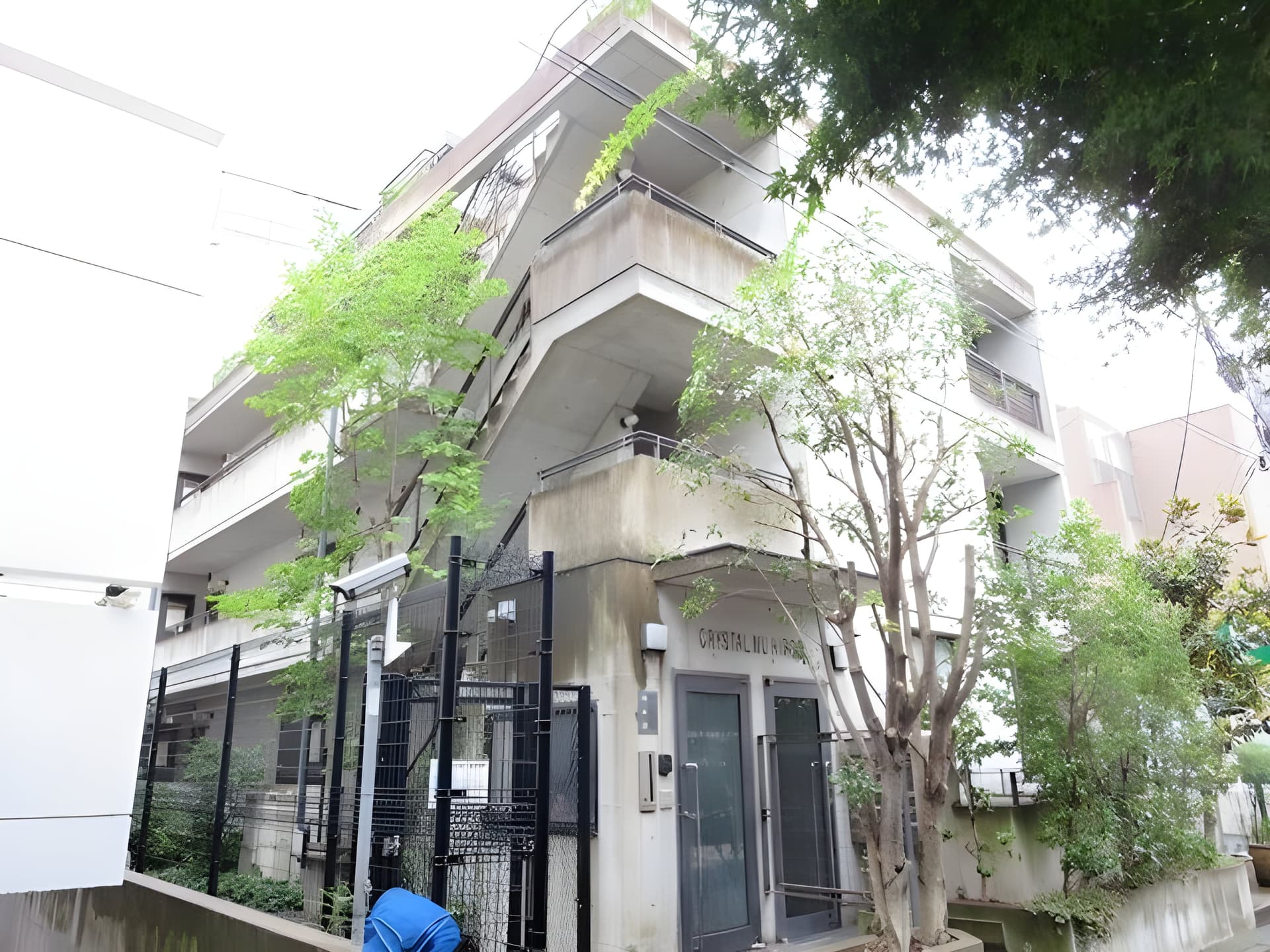 クリスタルミュー広尾 102