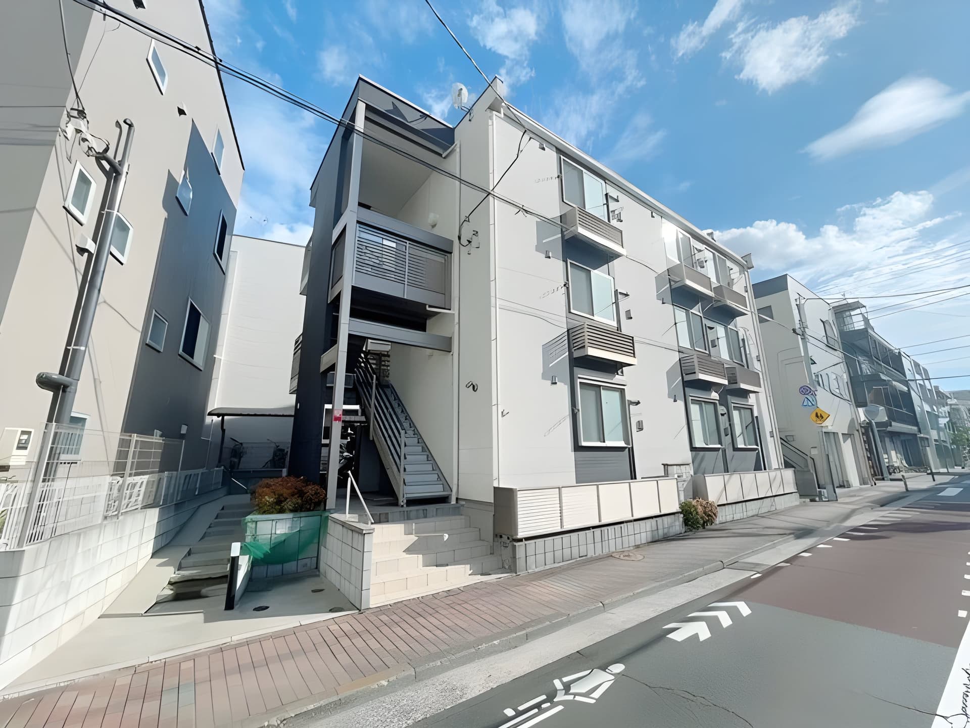 クレイノグランディール 201