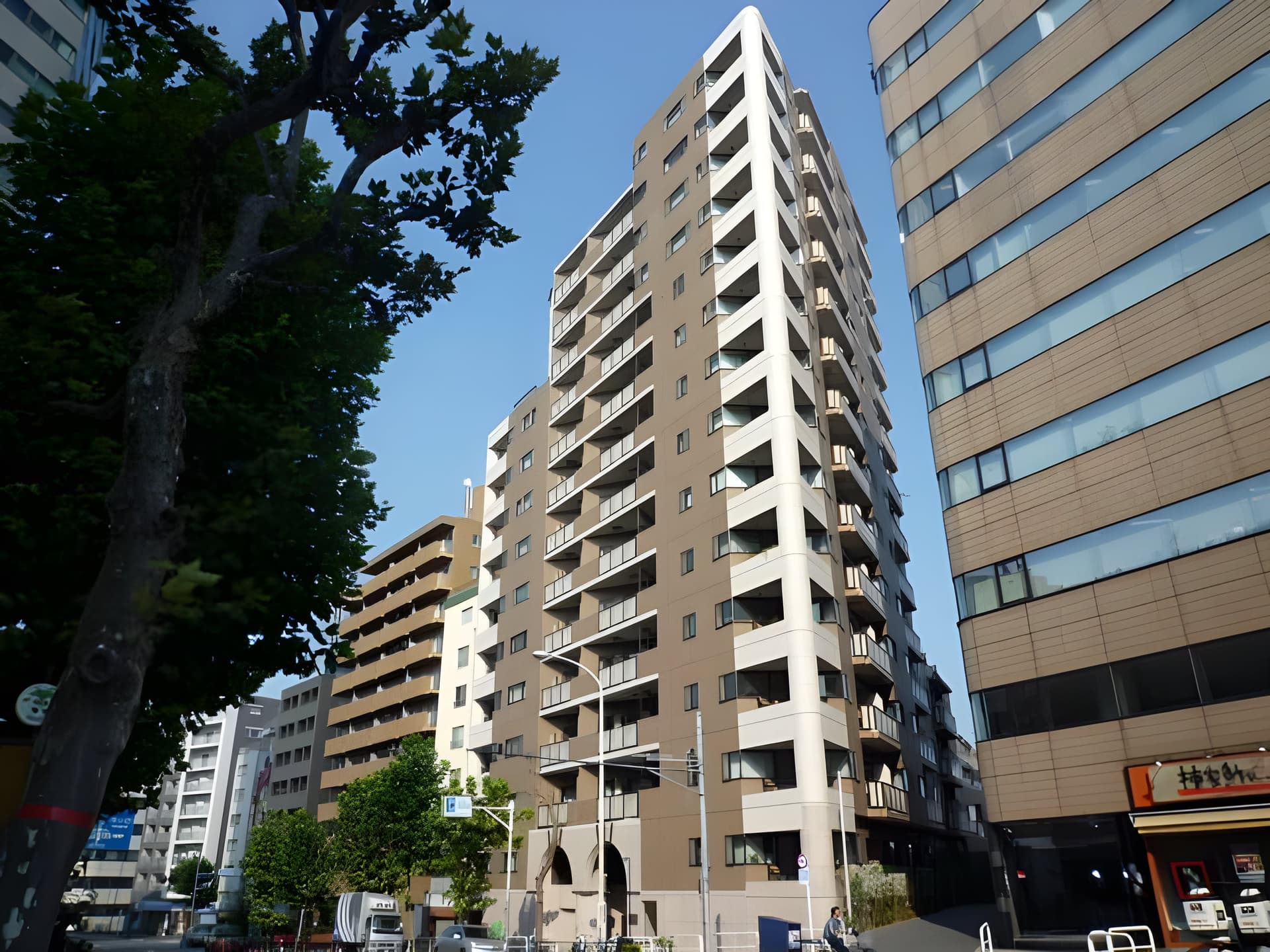 フリーディオ四谷三丁目 410