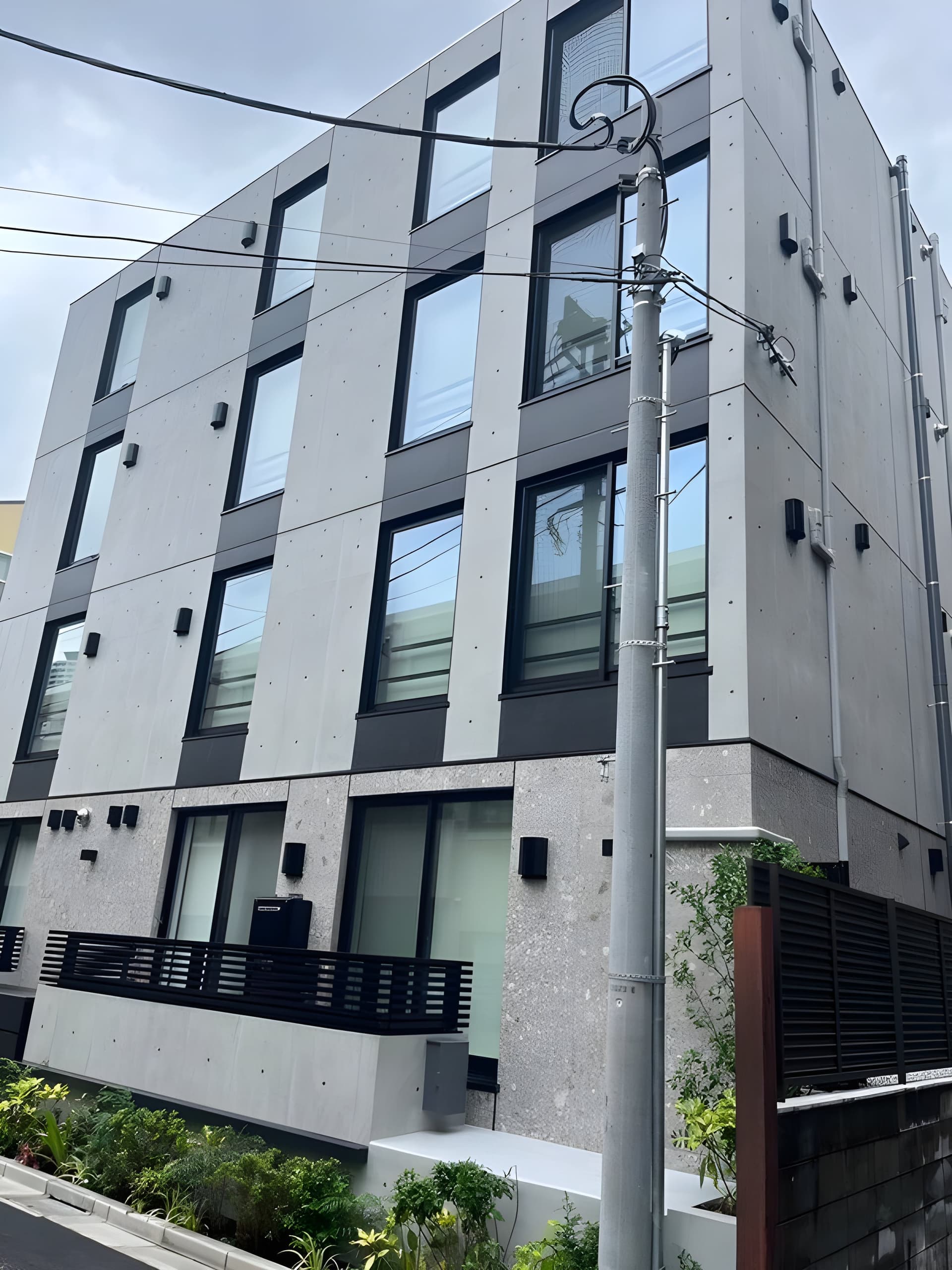 LAPiS西新宿五丁目 103