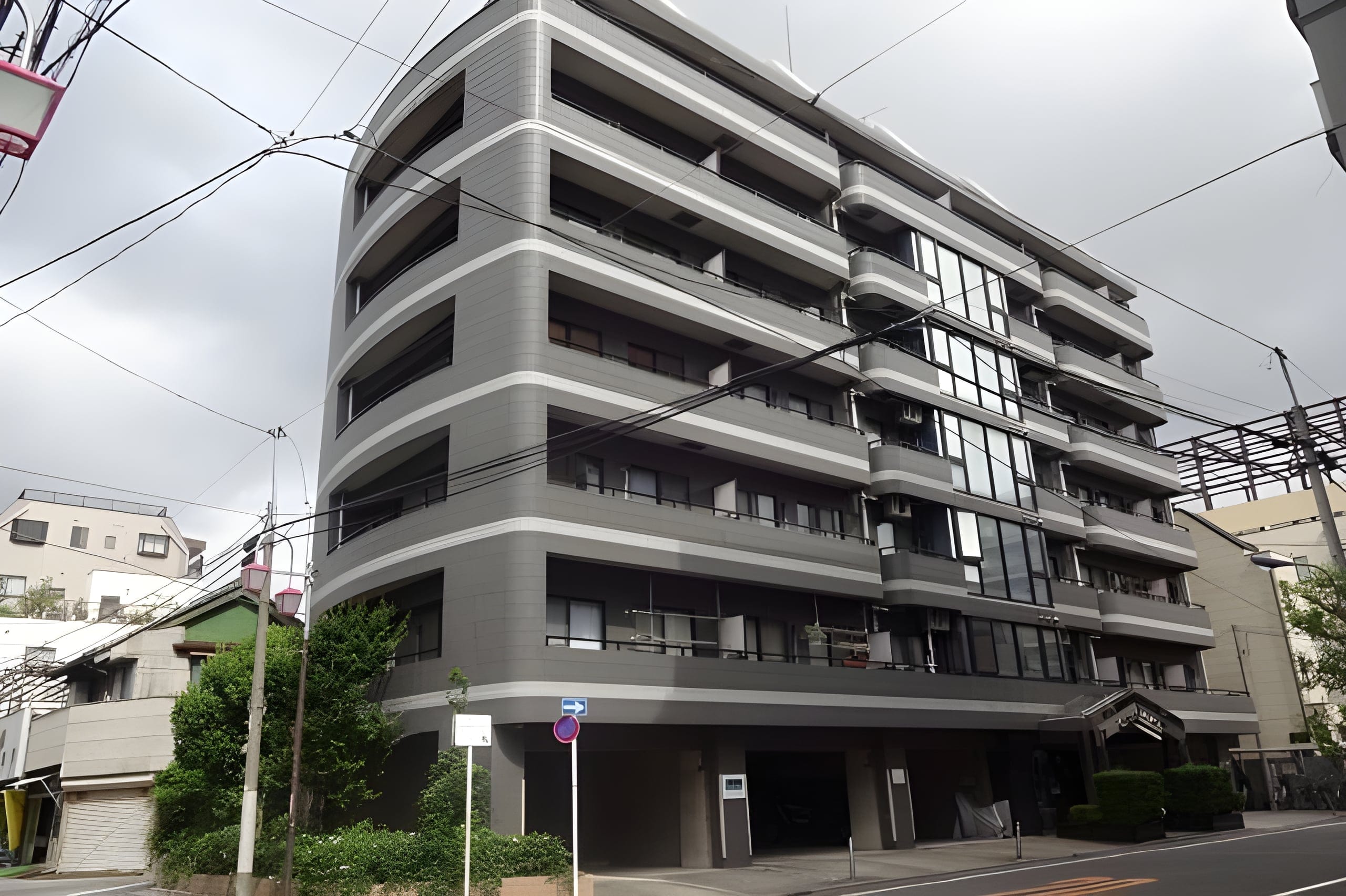 王子スカイパレス 305