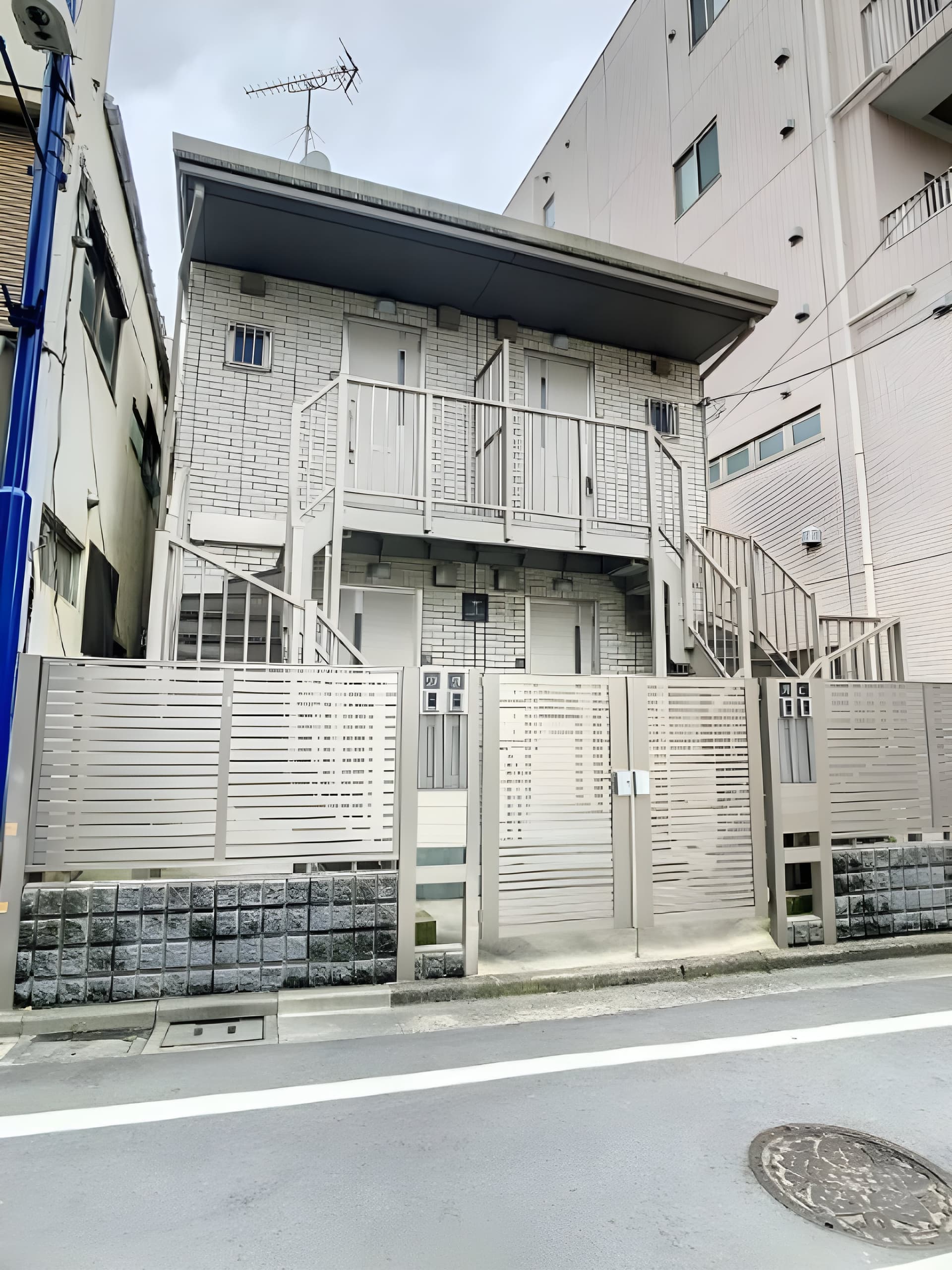 ライトハウス B