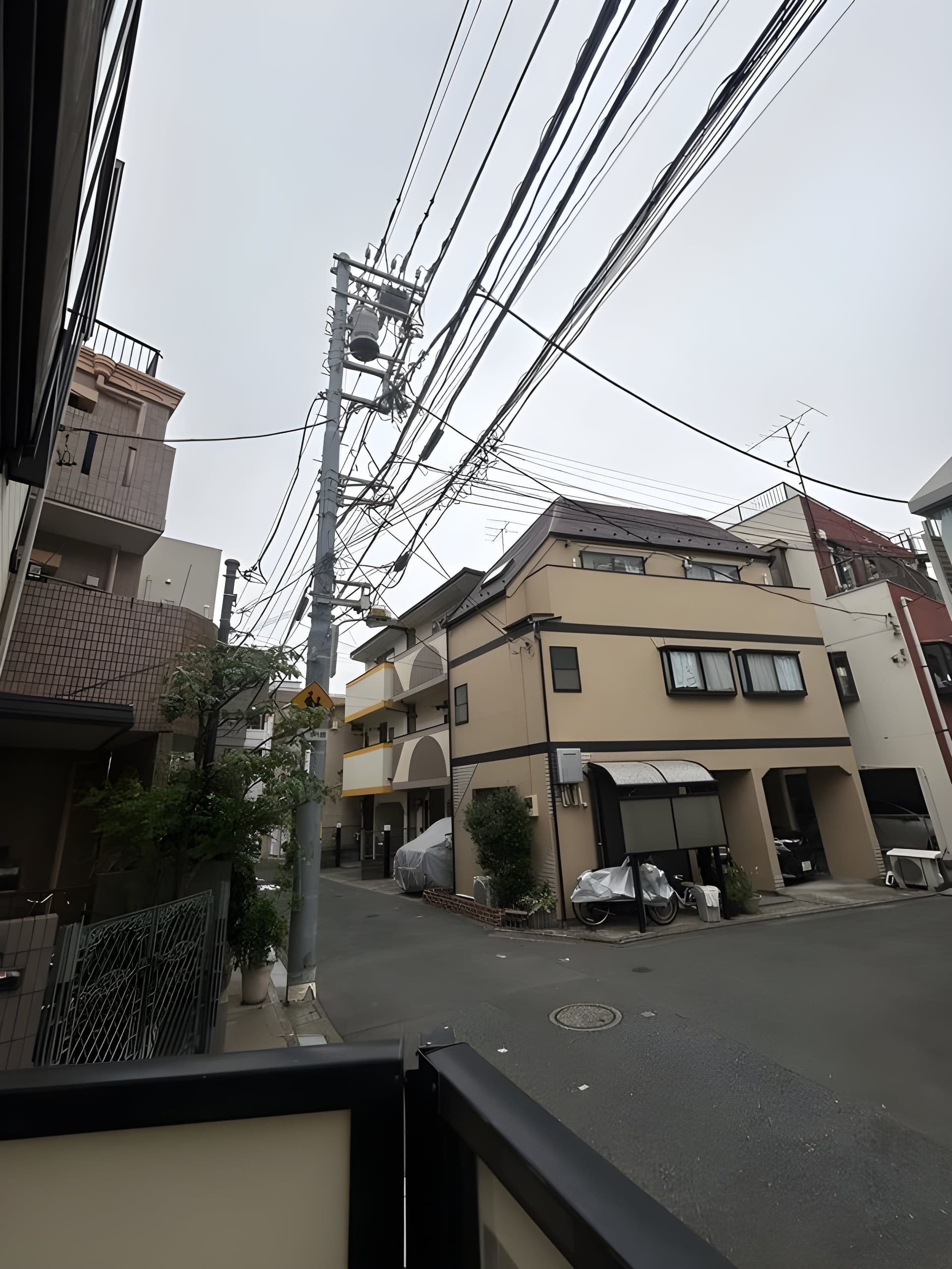 小山2丁目戸建1階部分 0