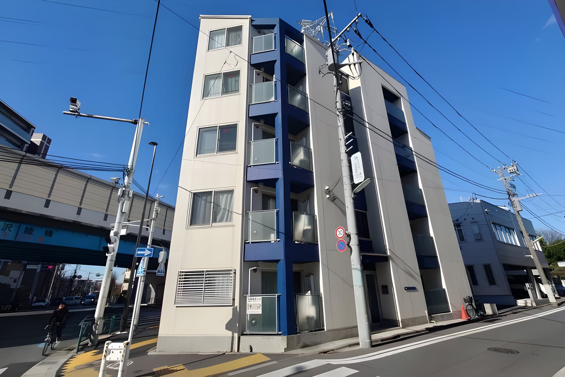 Blanc Blue Gakugeidaigaku 102