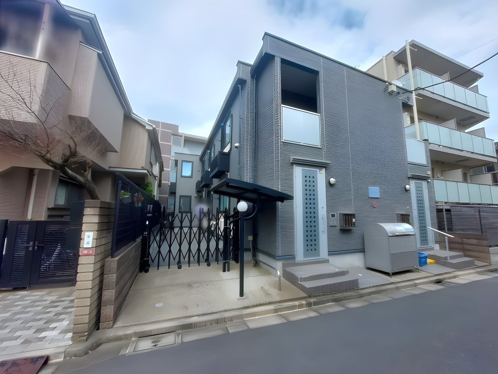 レオパレスなでしこ 103