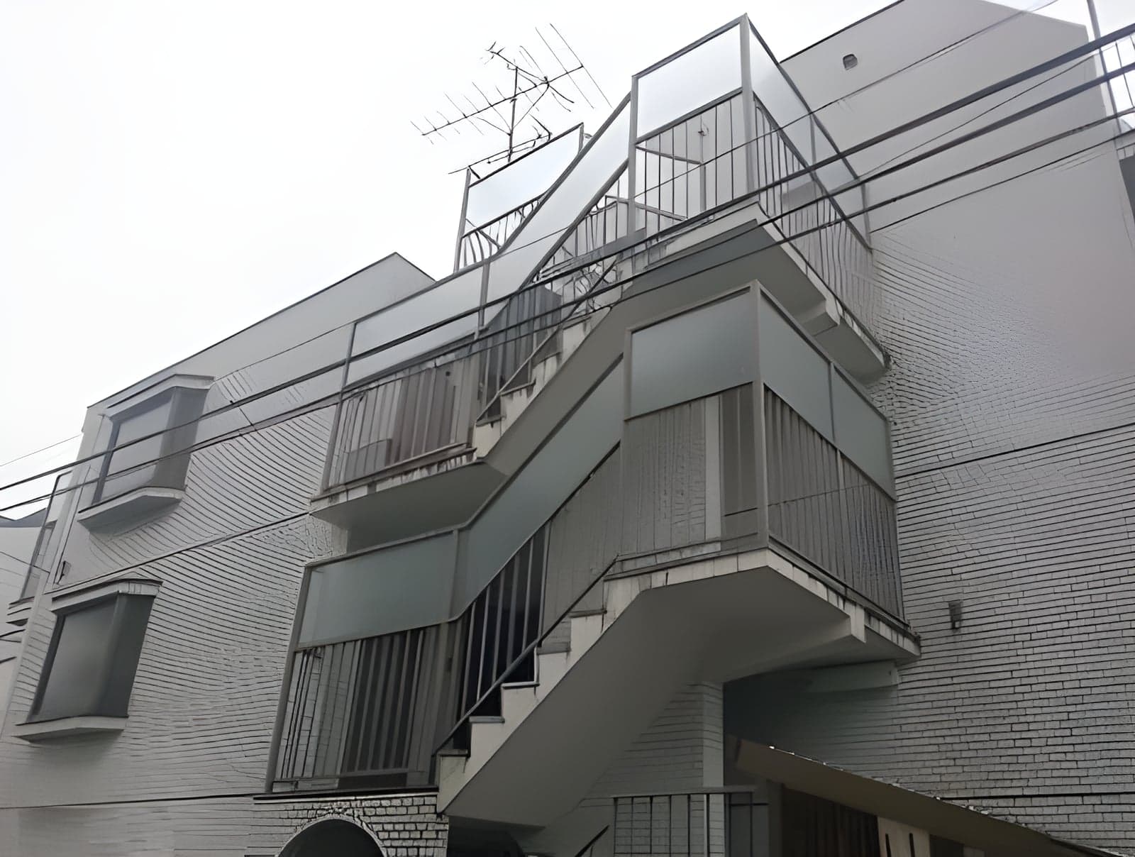 スカイコート池尻 106