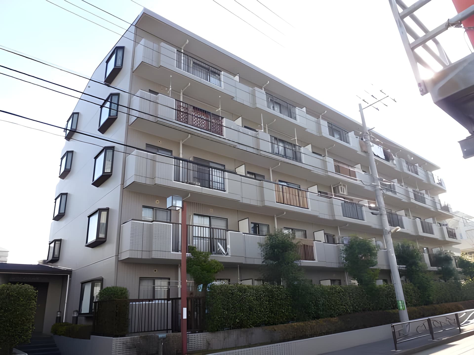 コートハウス新川崎 203